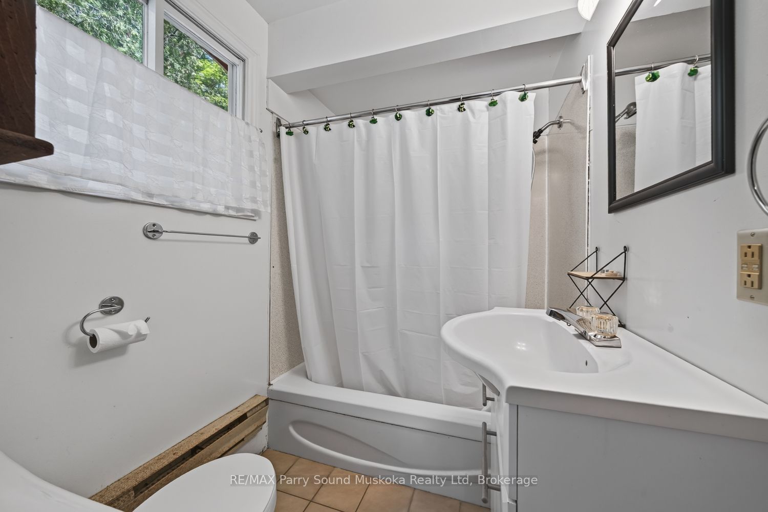 3 Robinson Road Property Photo 20