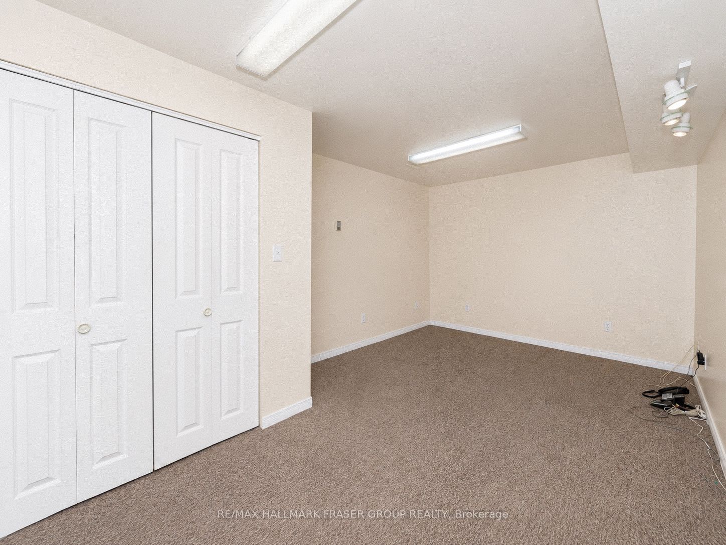 3067 Westridge Boulevard Property Photo 27