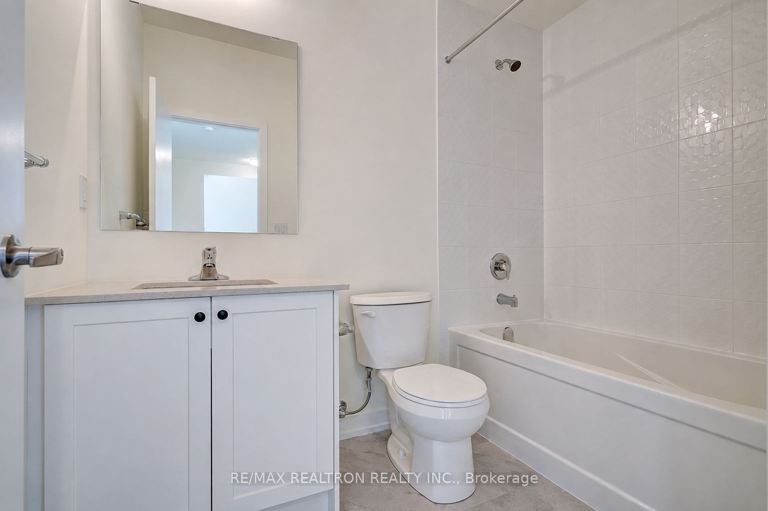 160 Densmore Road 1104 Property Photo 22