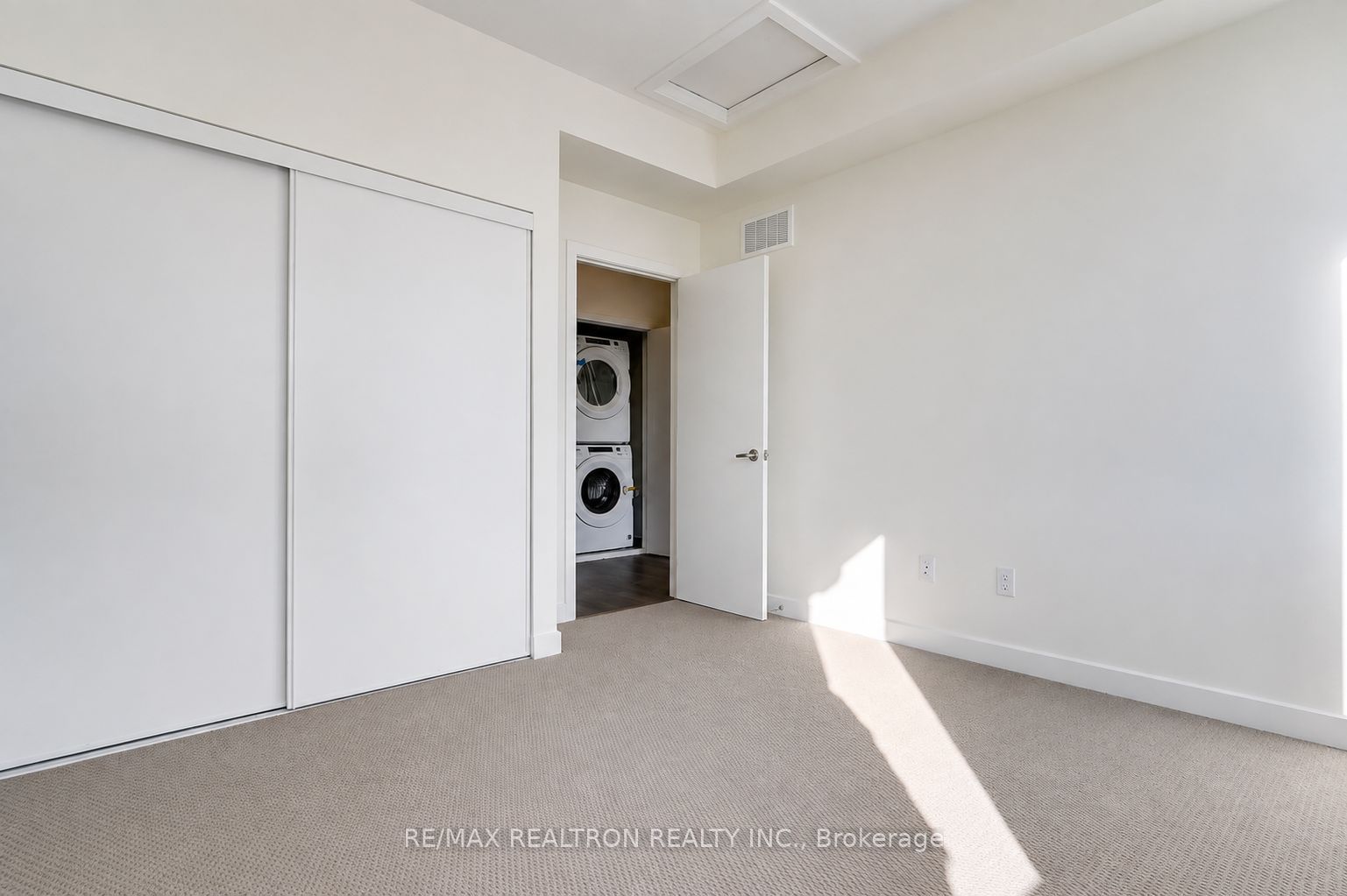 160 Densmore Road 1104 Property Photo 27