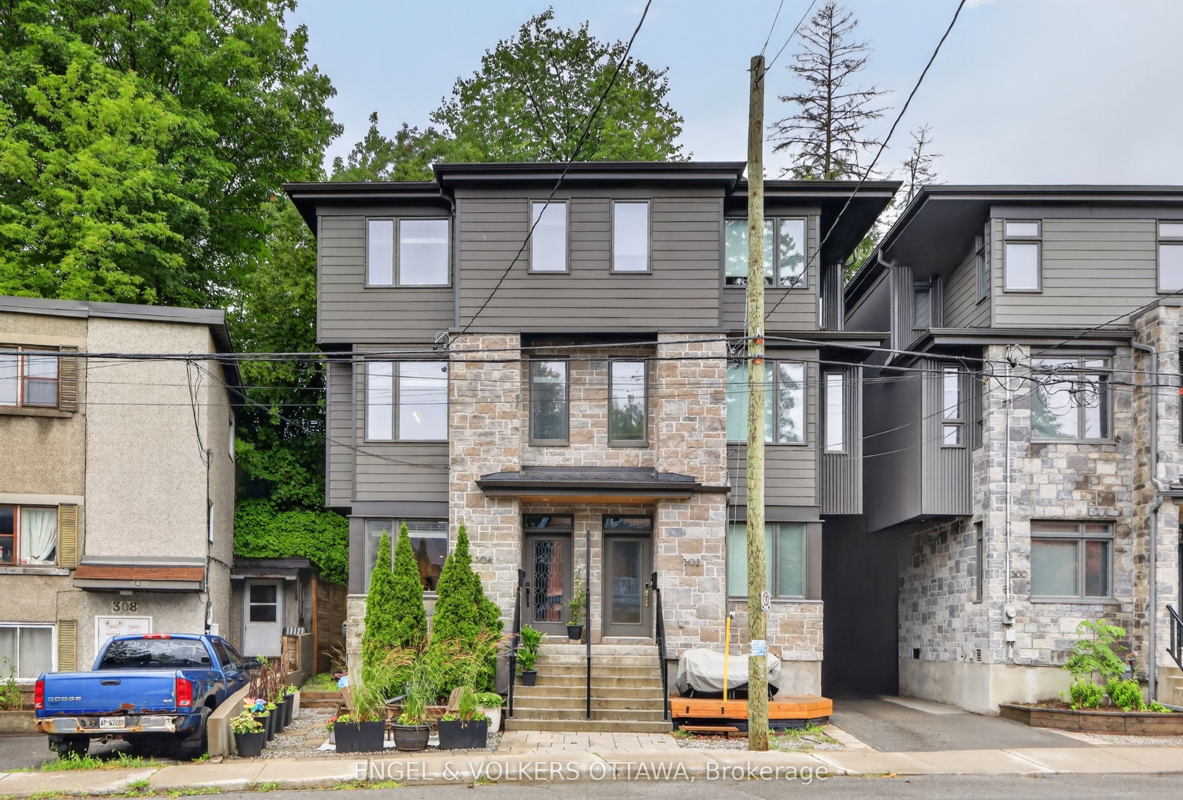 304 Riverdale Avenue Property Photo 1