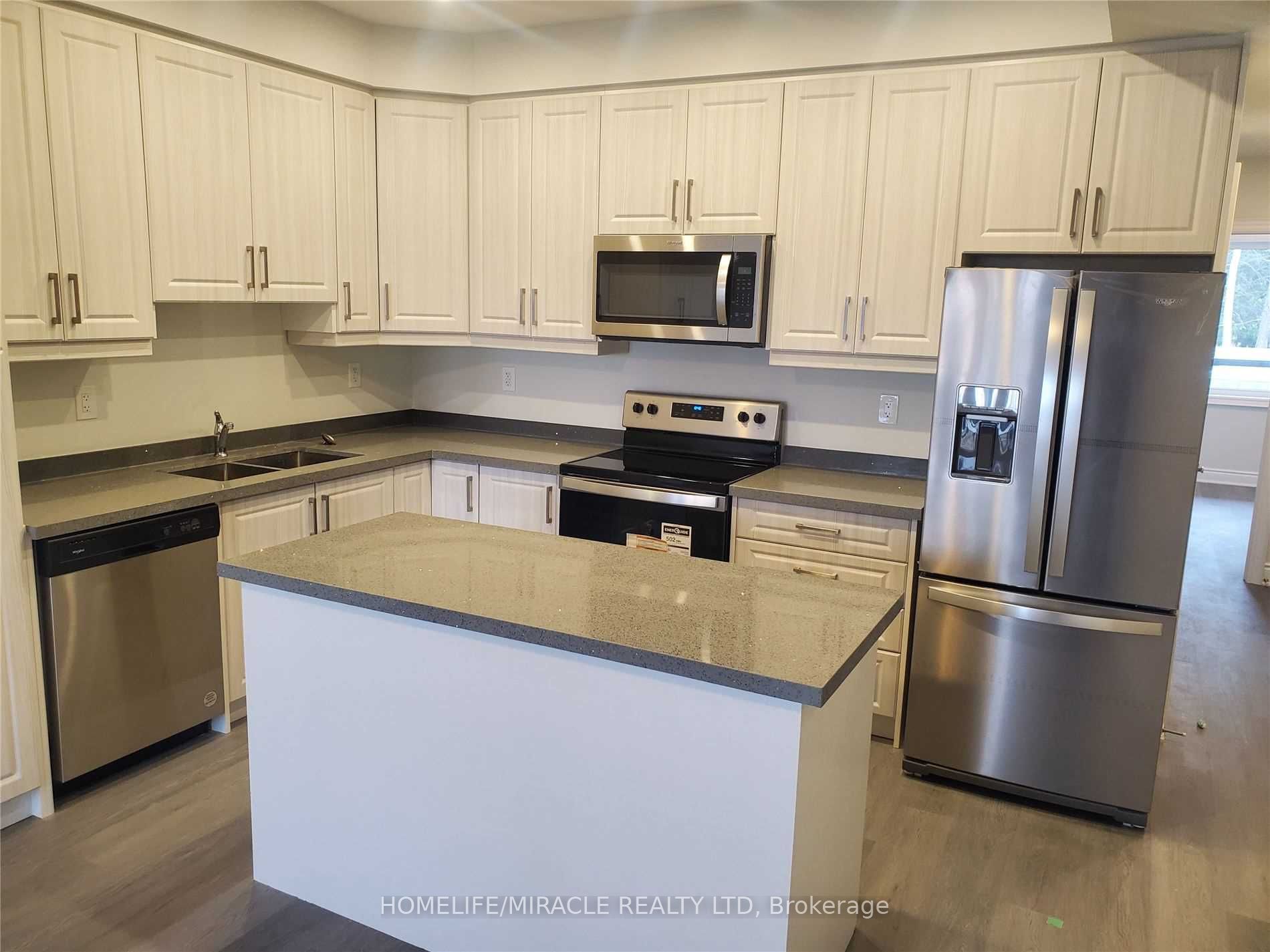 721 Franklin Boulevard 103 Property Photo 2