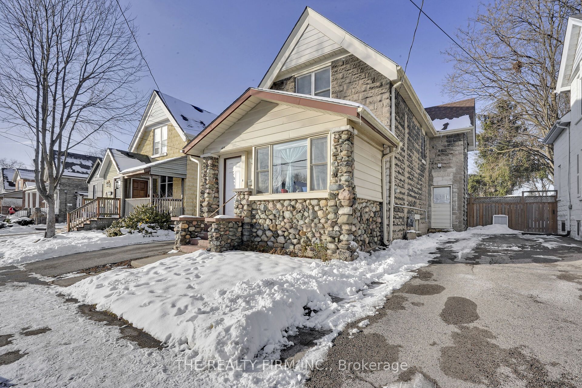 924 Princess Avenue Property Photo 4