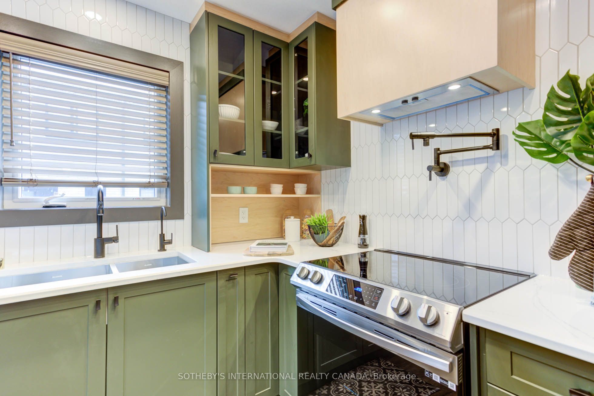 72 Bur Oak Common 79q Property Photo 13