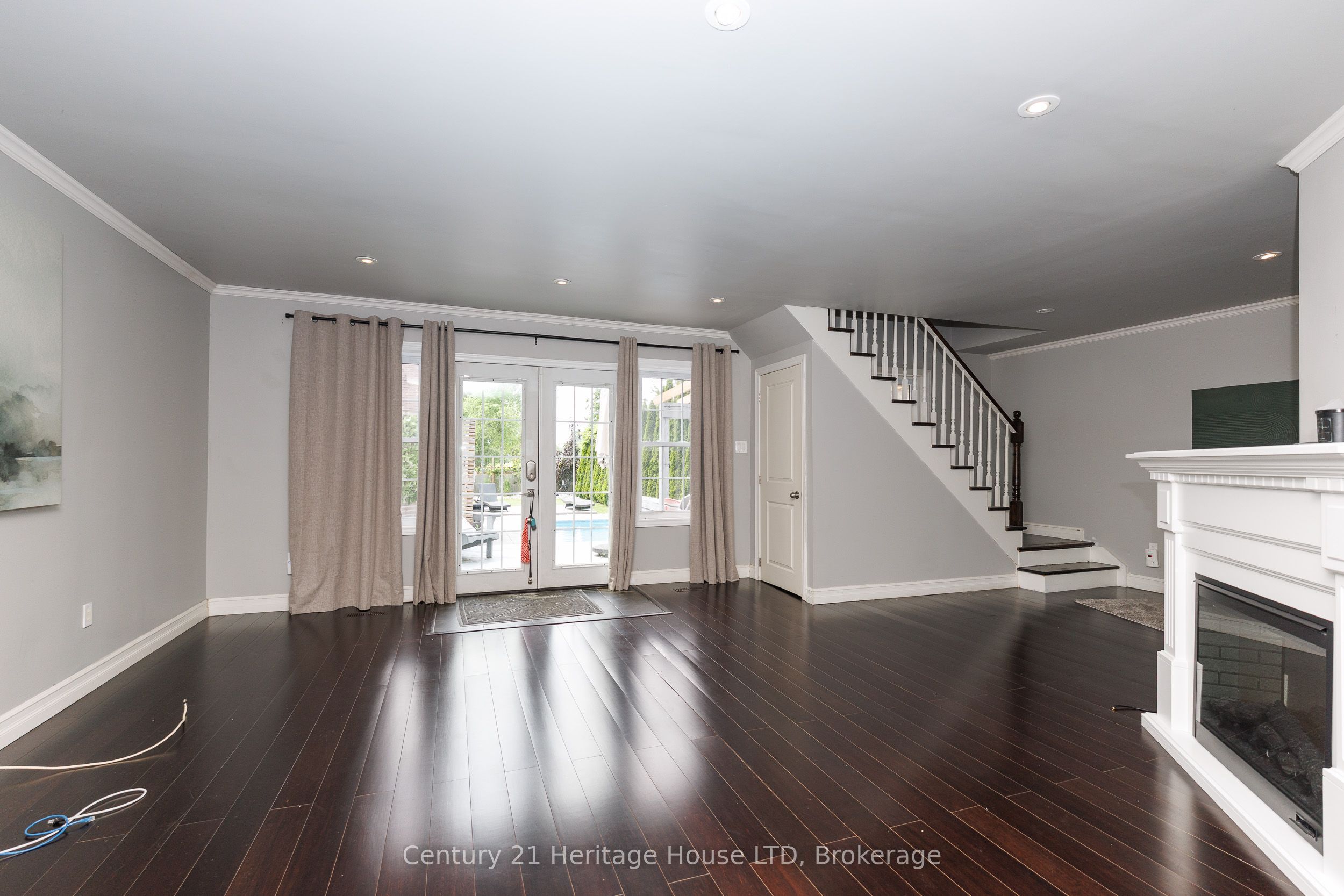6021 Montrose Road Property Photo 4
