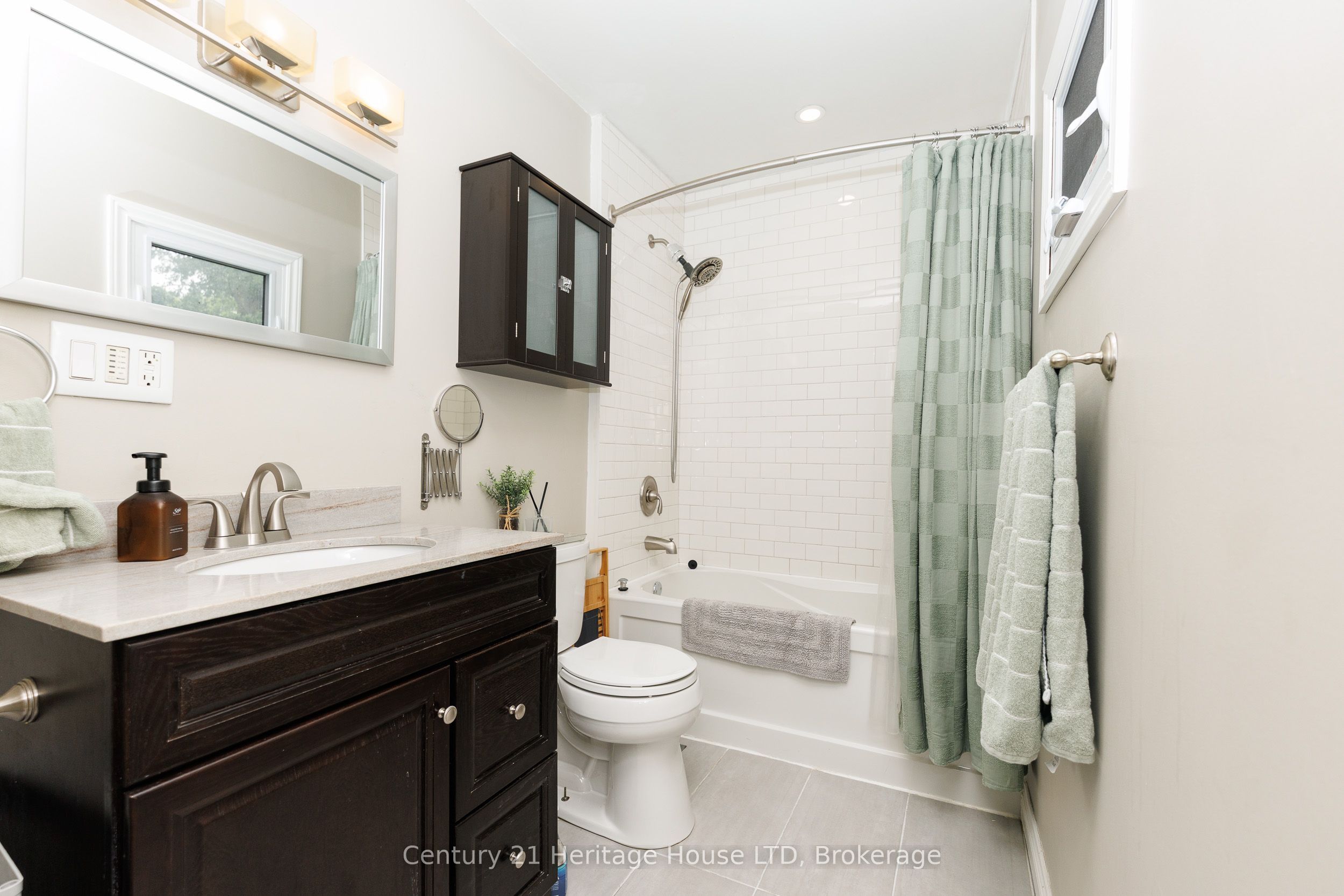 6021 Montrose Road Property Photo 13
