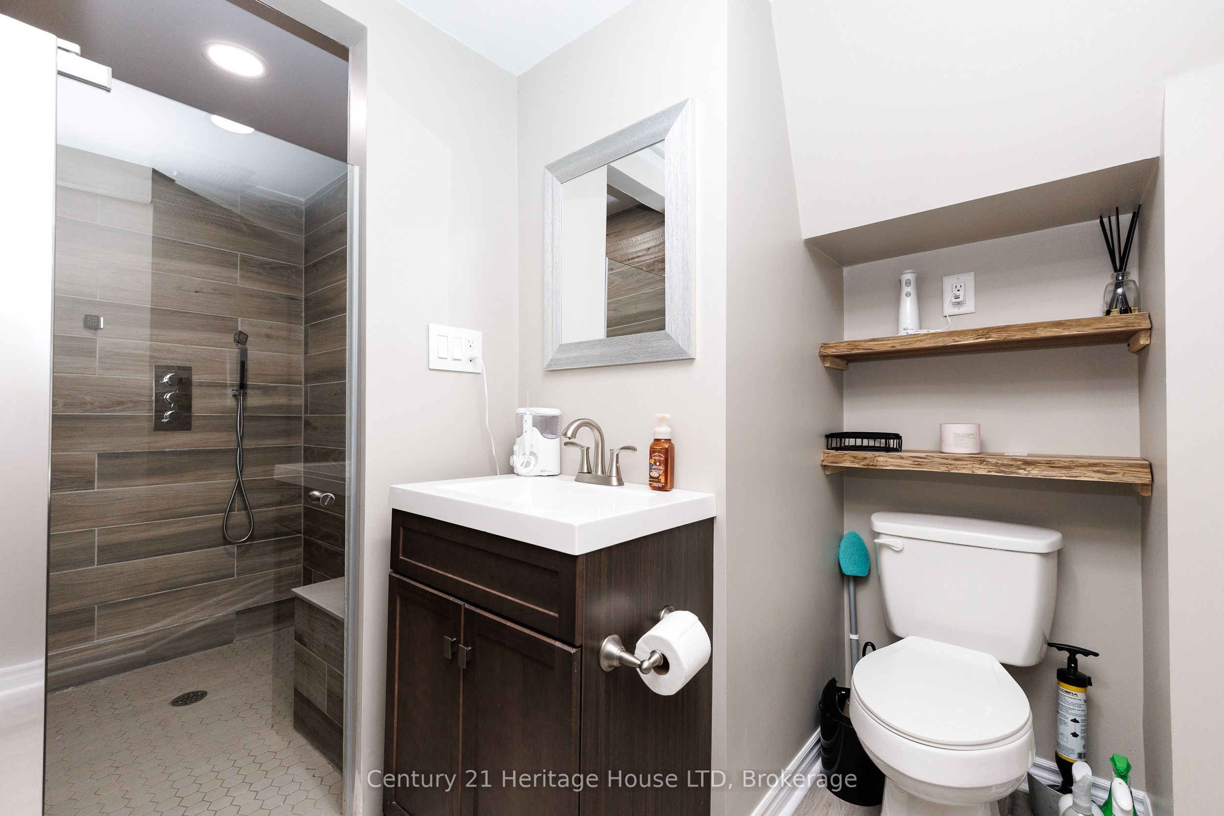 6021 Montrose Road Property Photo 15