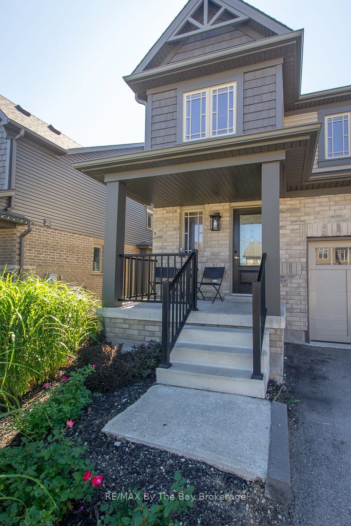131 Stonebrook Way Property Photo 4