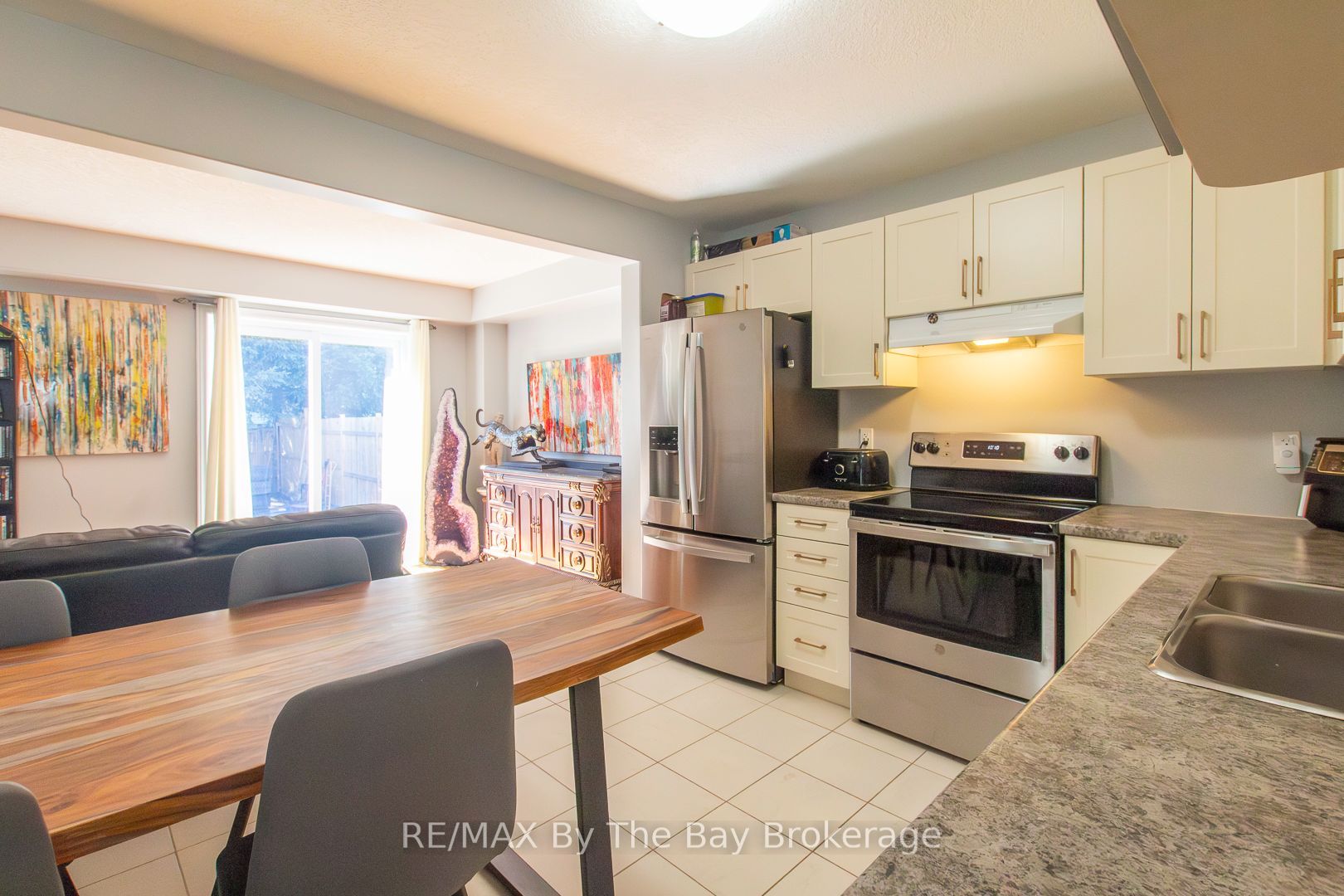 131 Stonebrook Way Property Photo 9