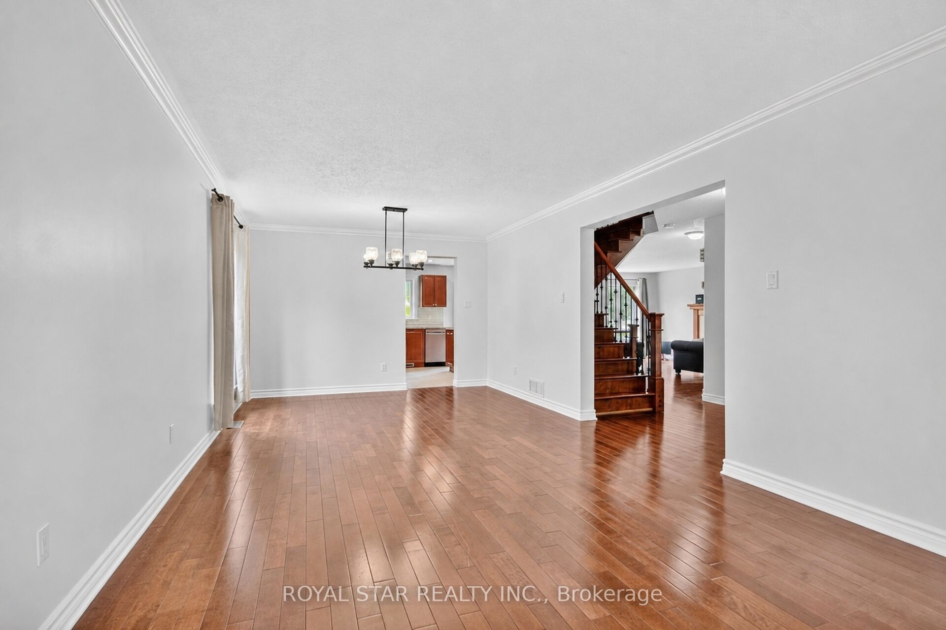 818 Long Point Circle Property Photo 7