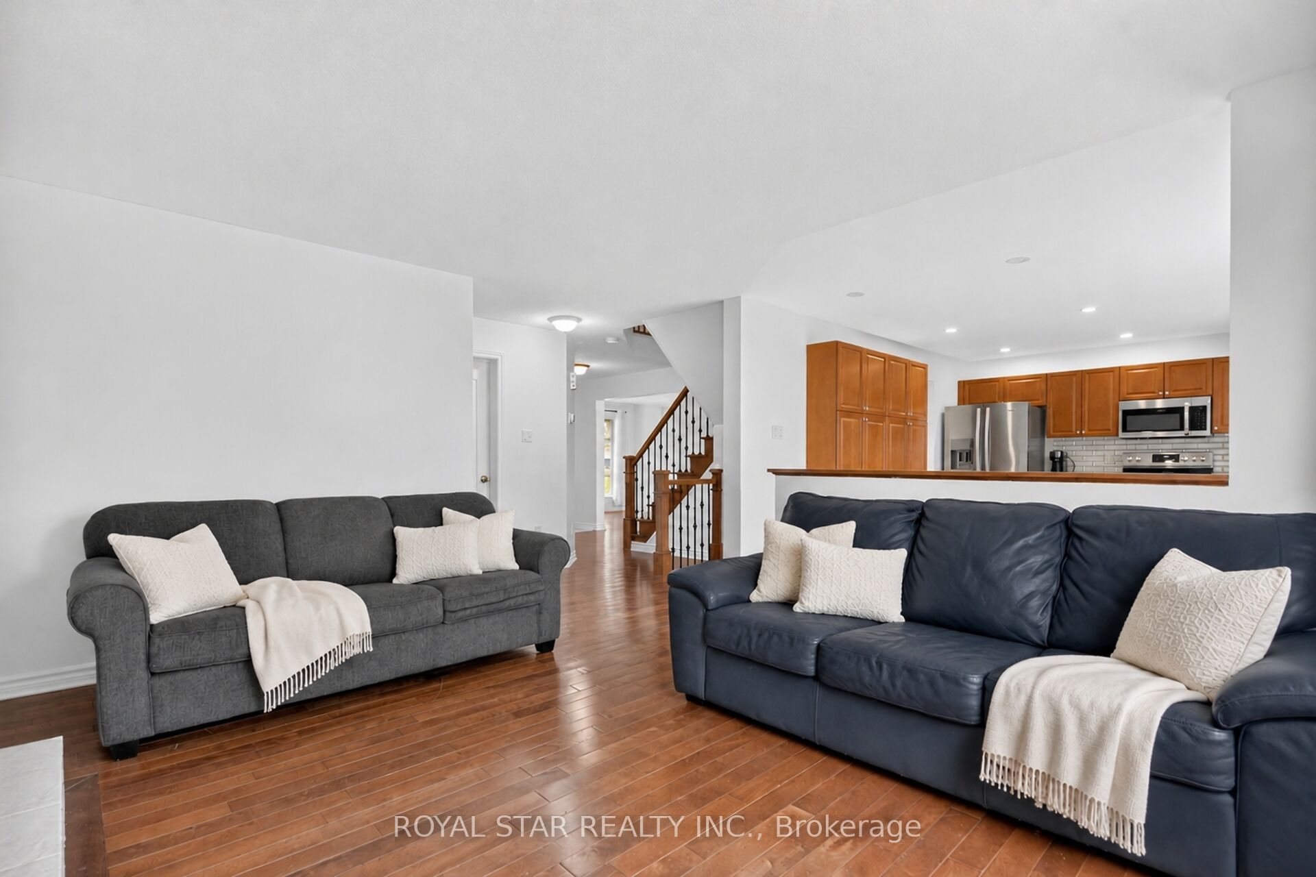 818 Long Point Circle Property Photo 15