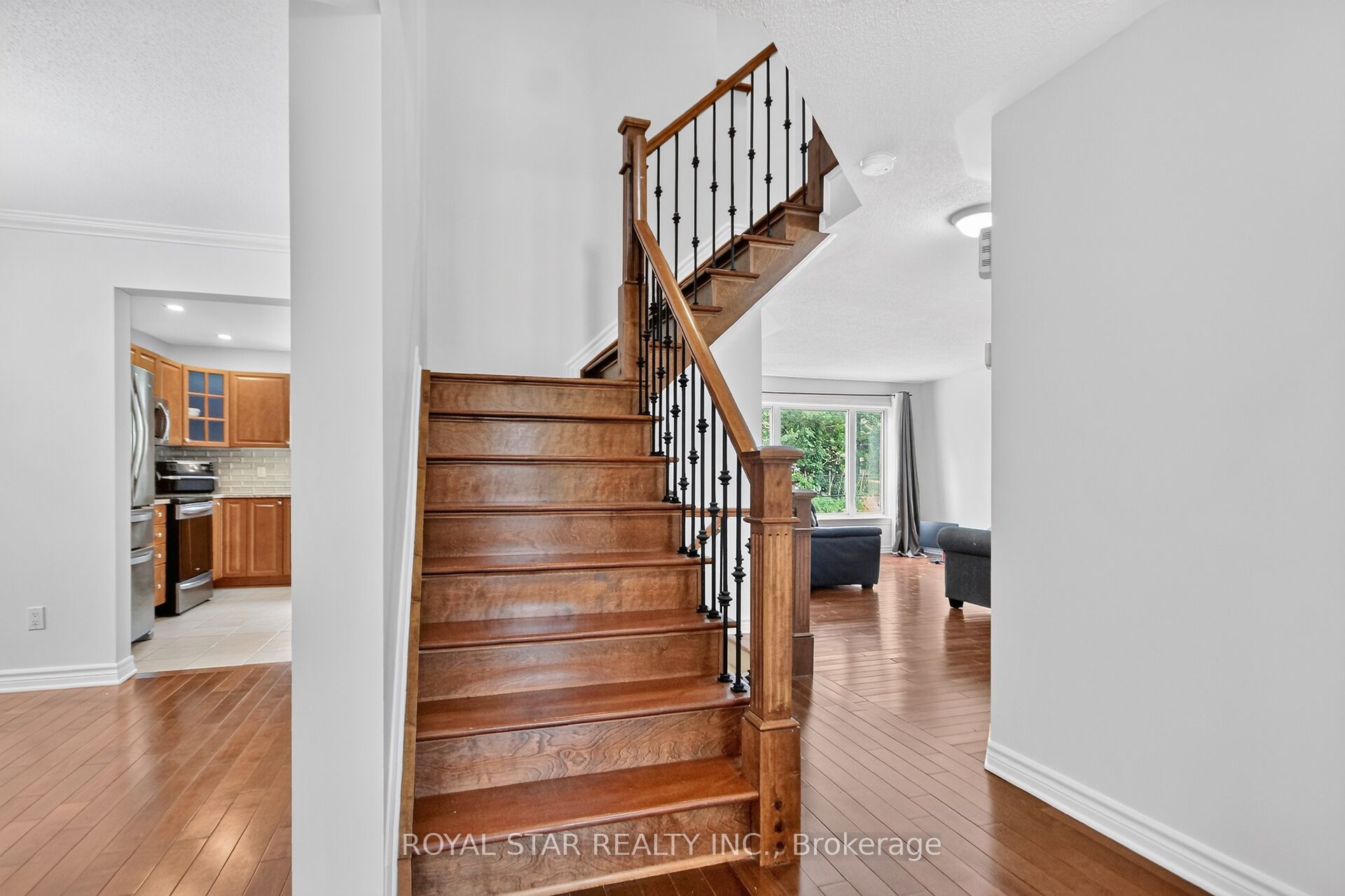 818 Long Point Circle Property Photo 20