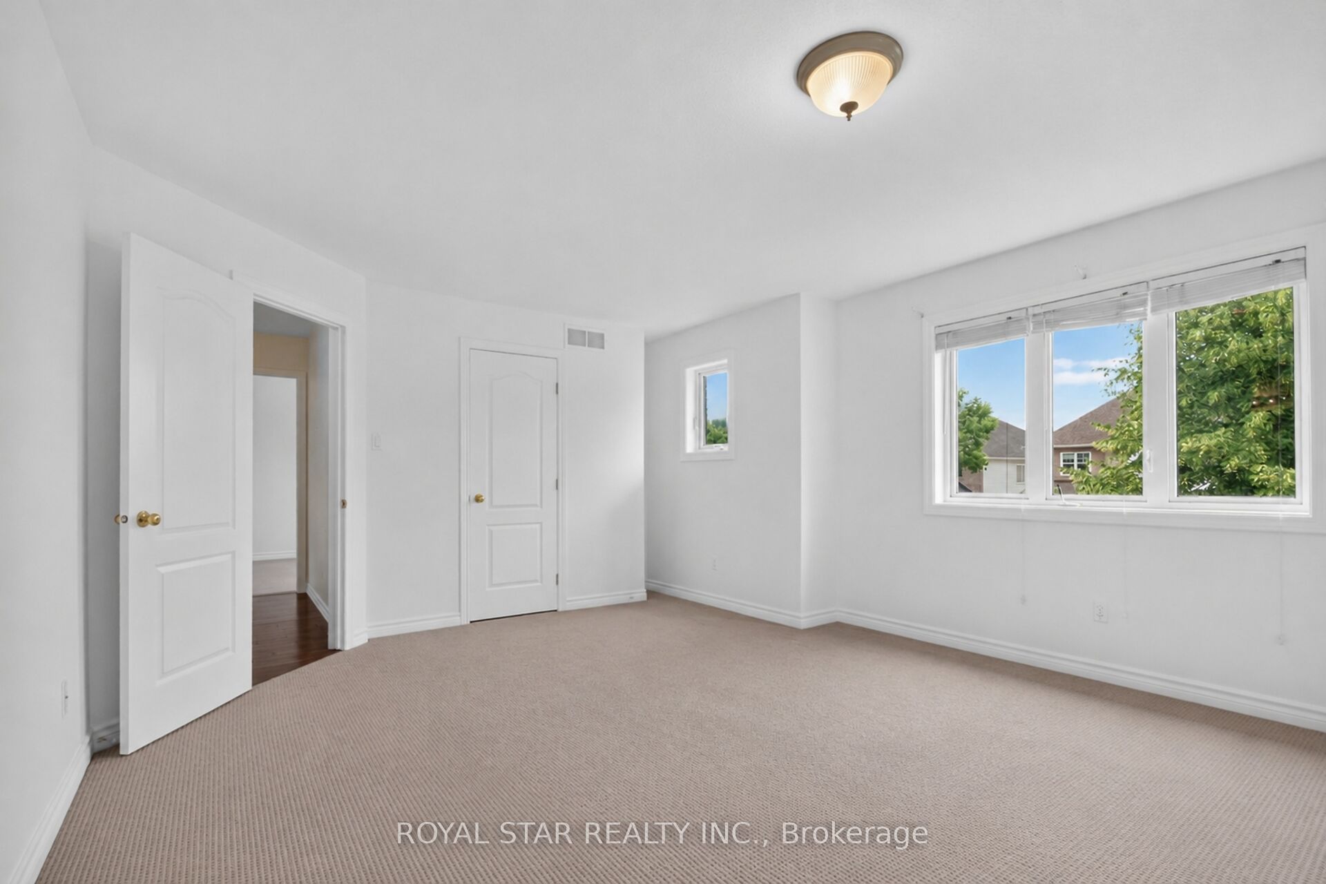 818 Long Point Circle Property Photo 24