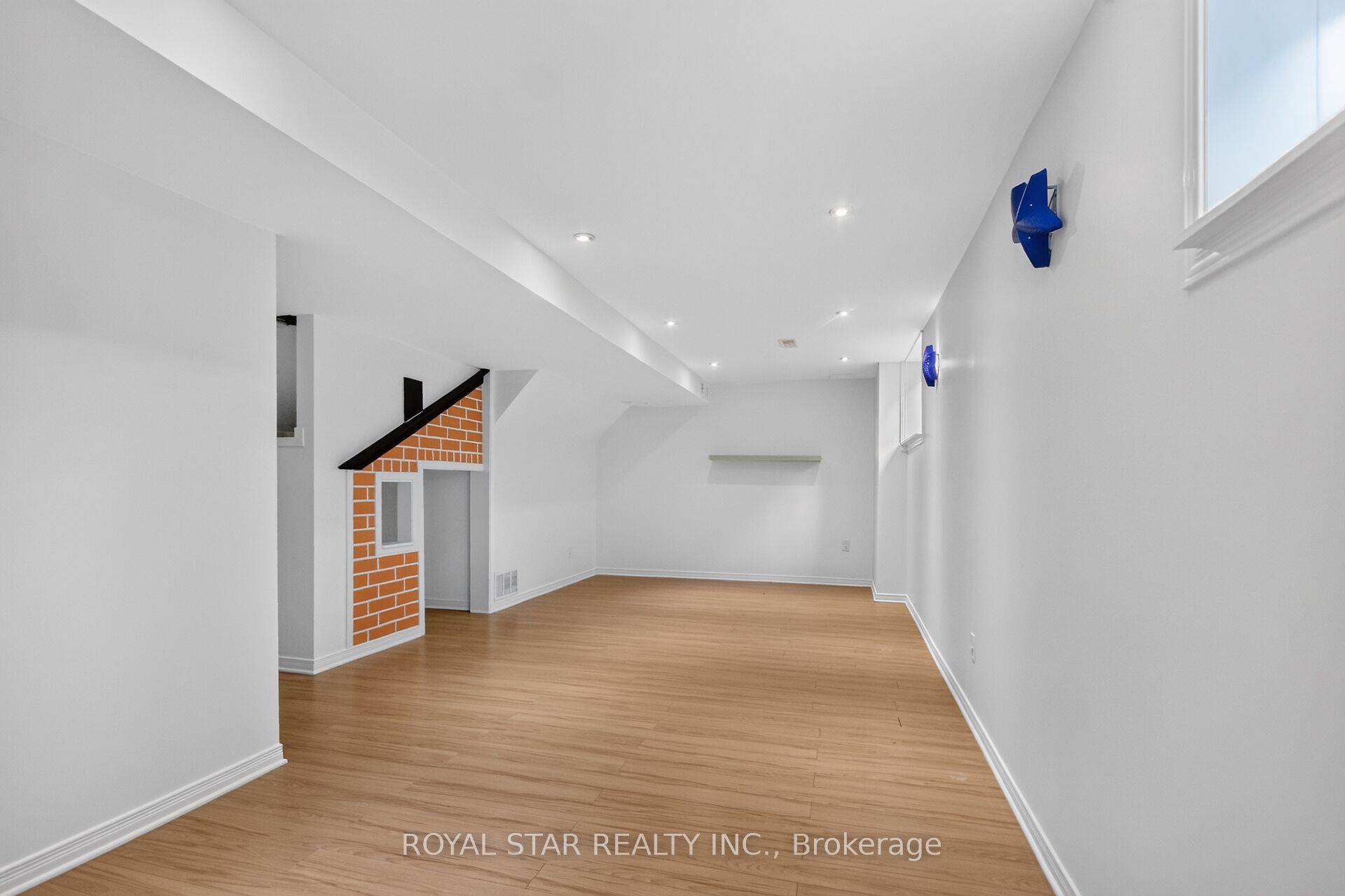 818 Long Point Circle Property Photo 32