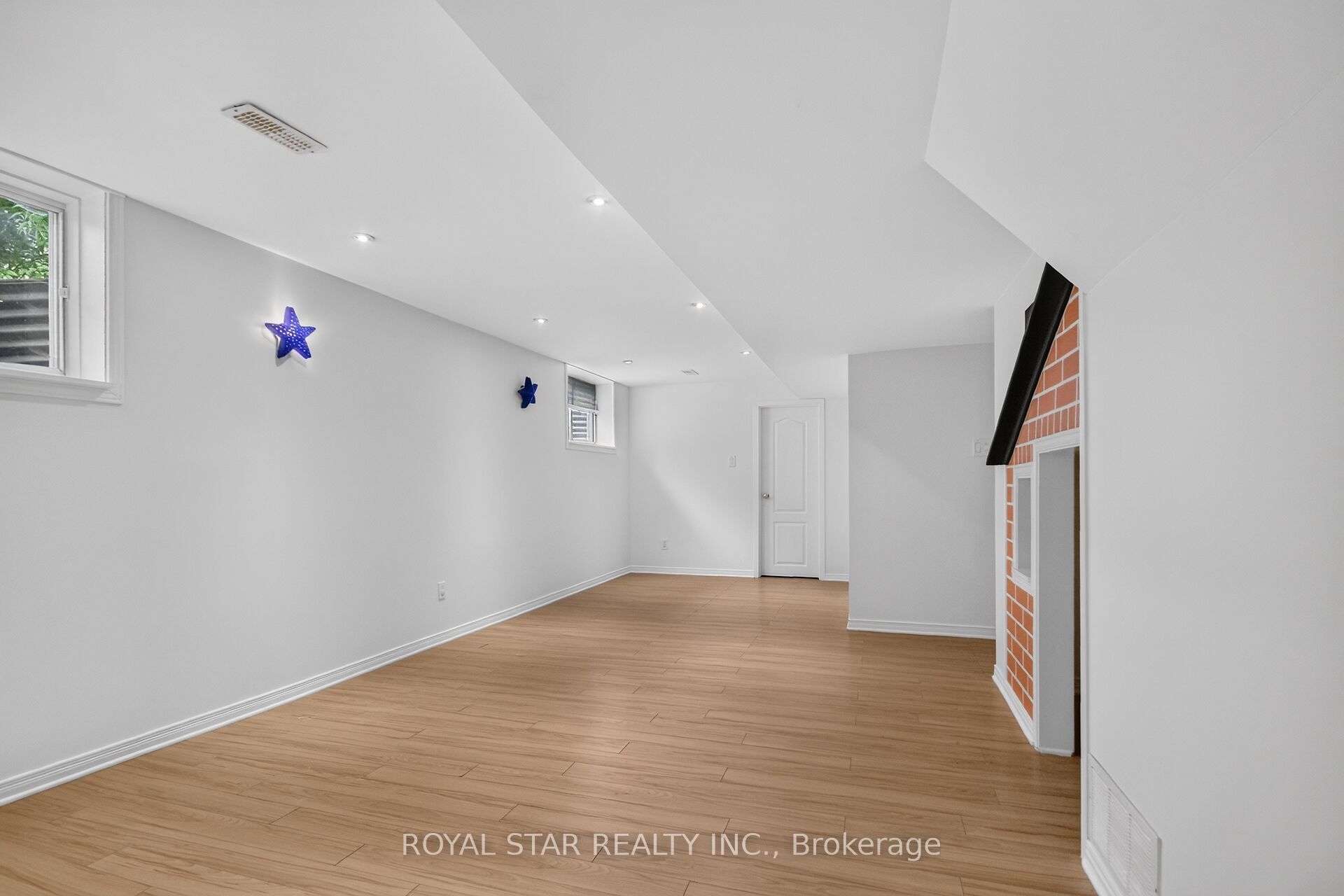 818 Long Point Circle Property Photo 33