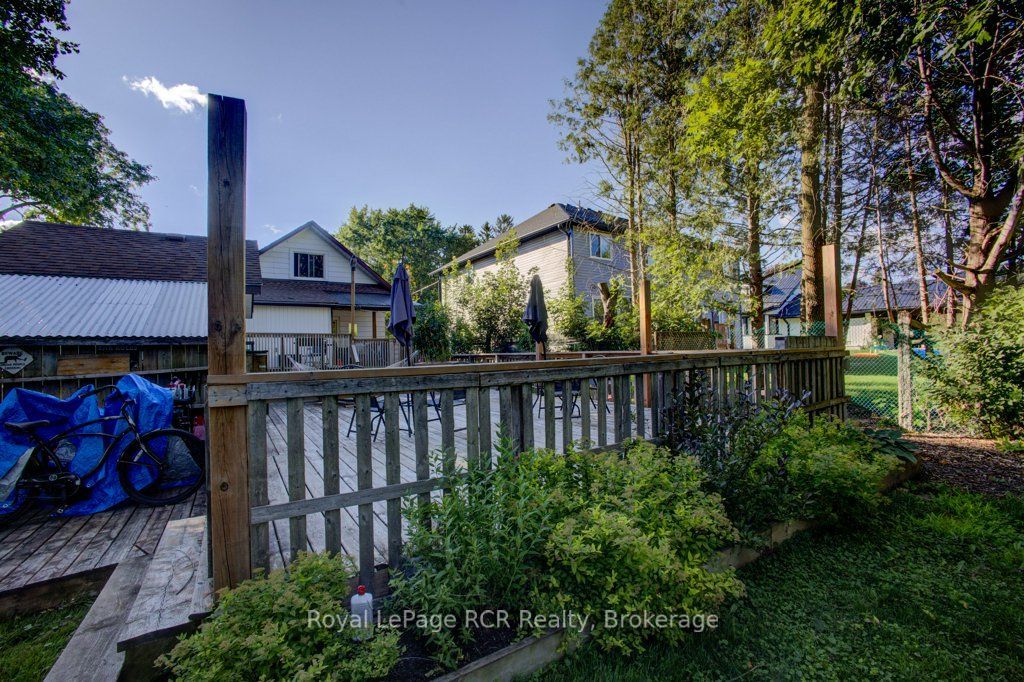 330 York Street Property Photo 25