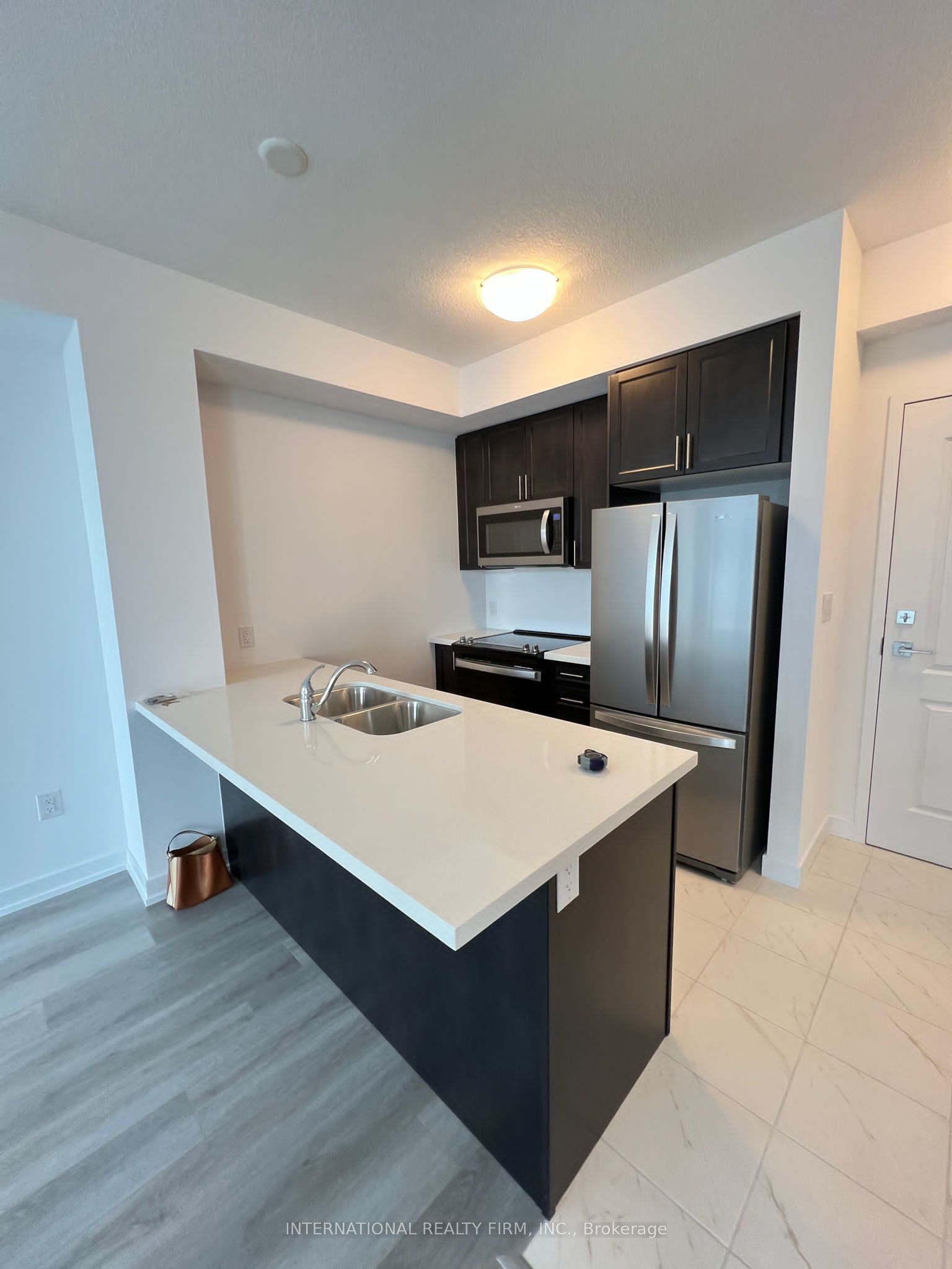 460 Dundas Street E 332 Property Photo 5