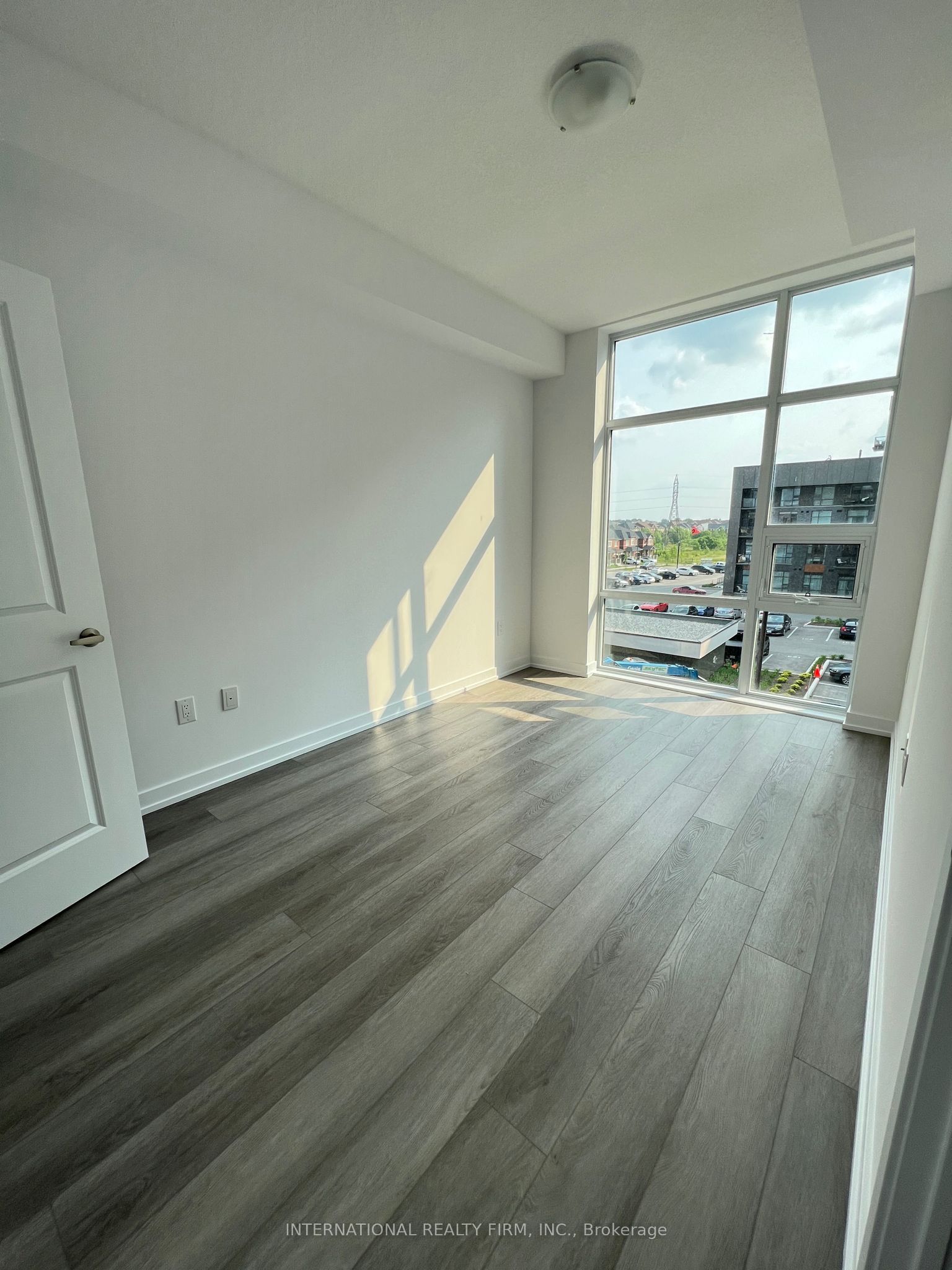 460 Dundas Street E 332 Property Photo 6