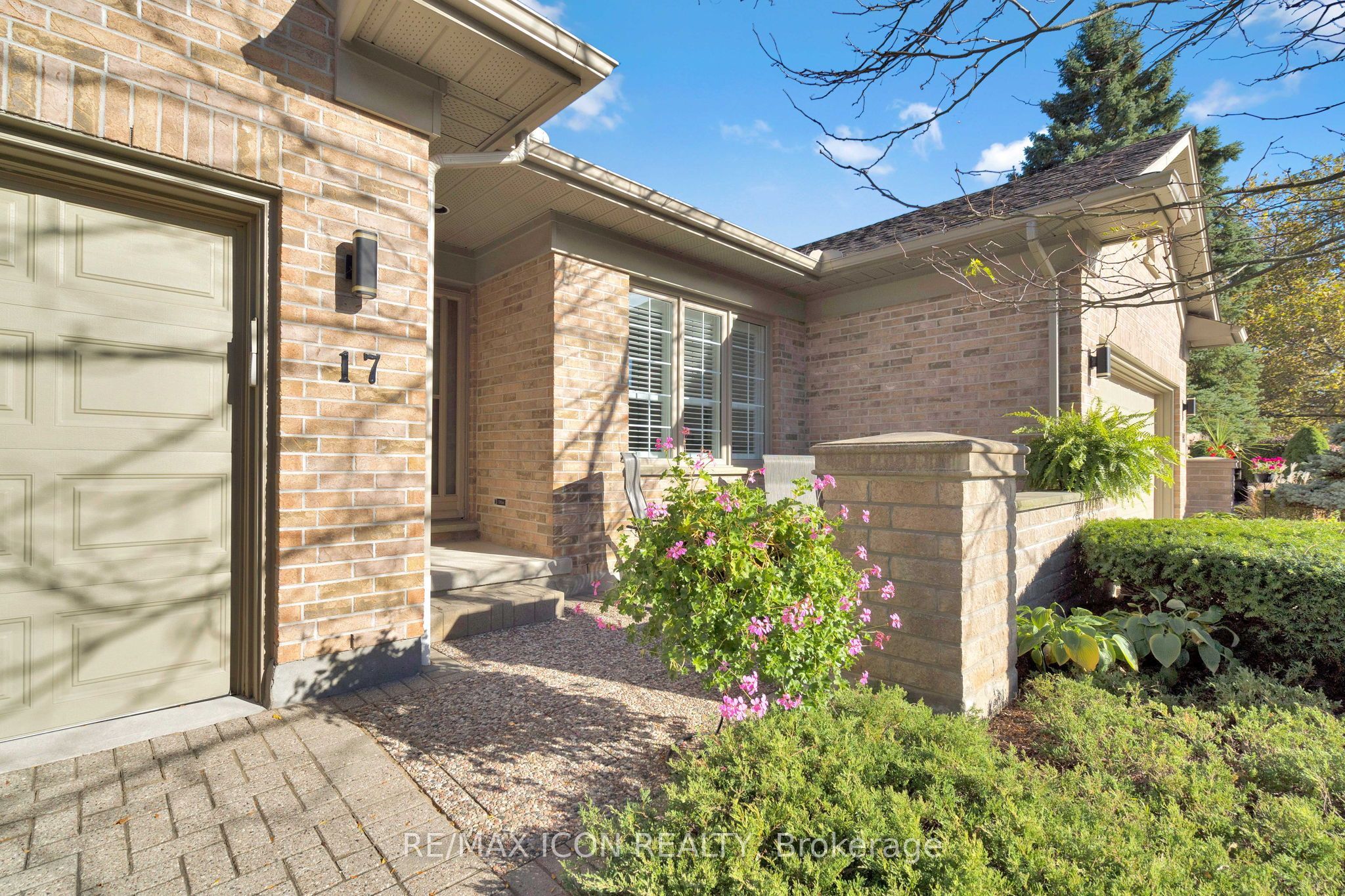 1151 Riverside Drive 17 Property Photo 4