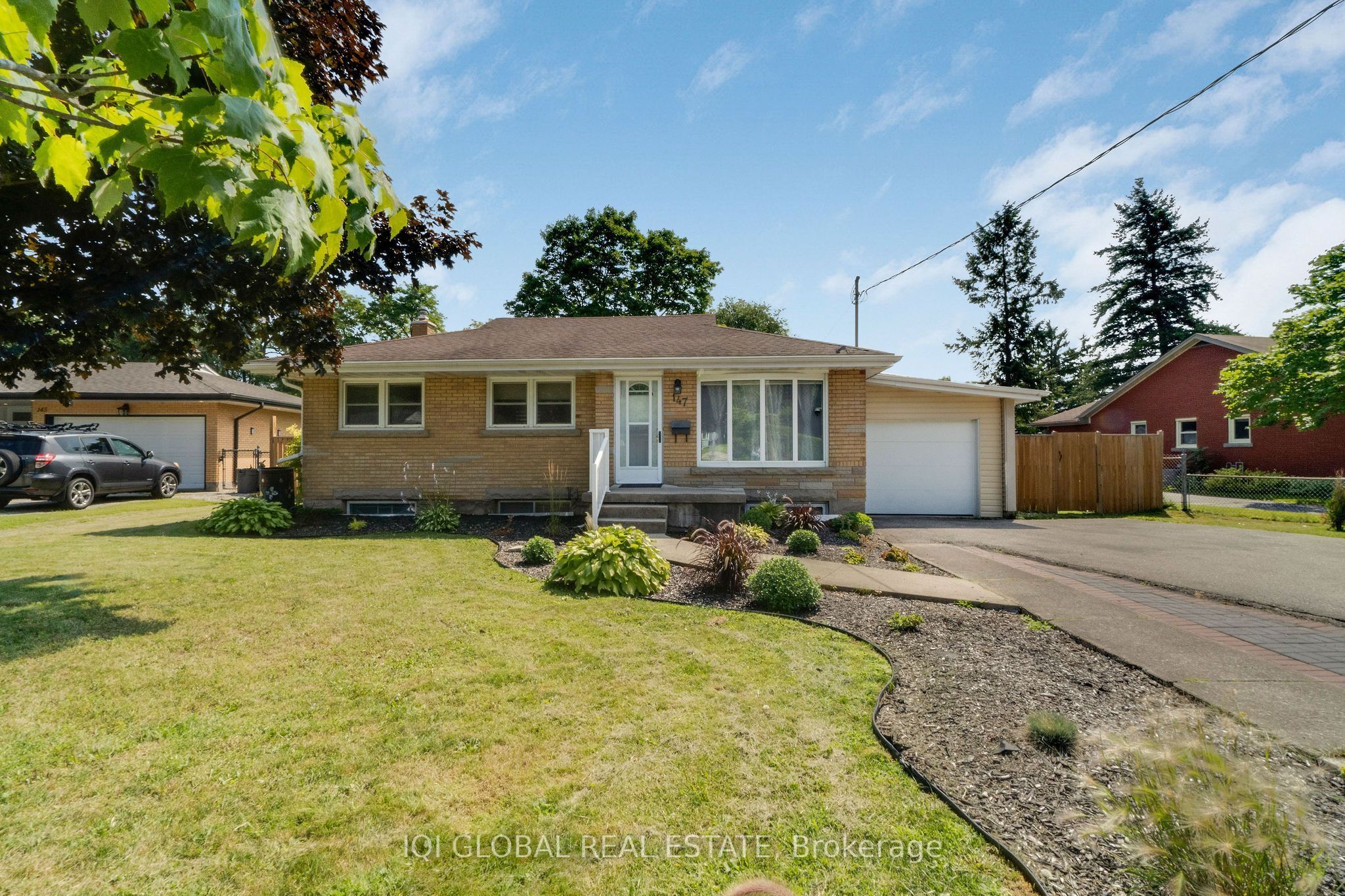 147 Tait Street Property Photo 4