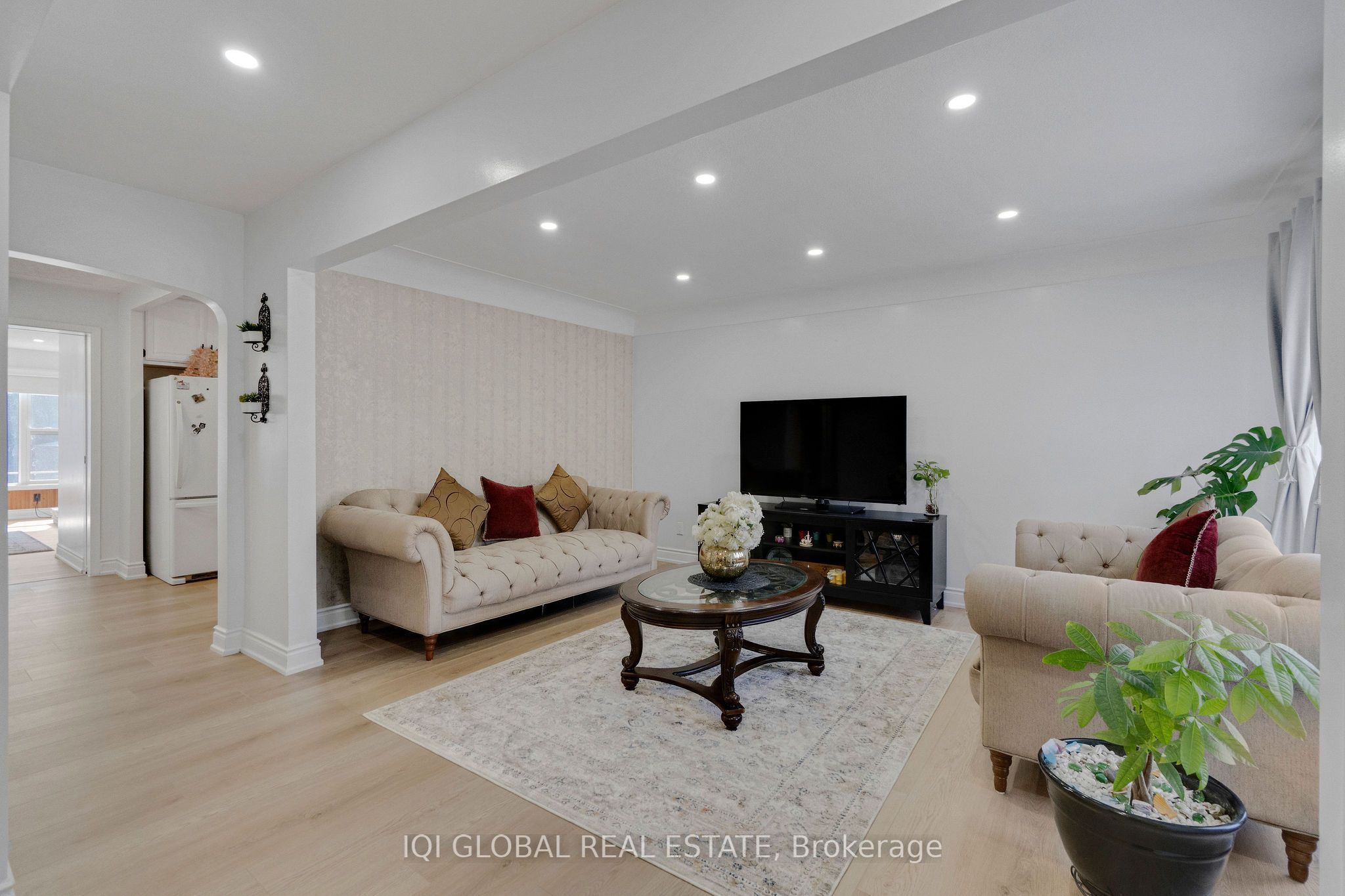 147 Tait Street Property Photo 6