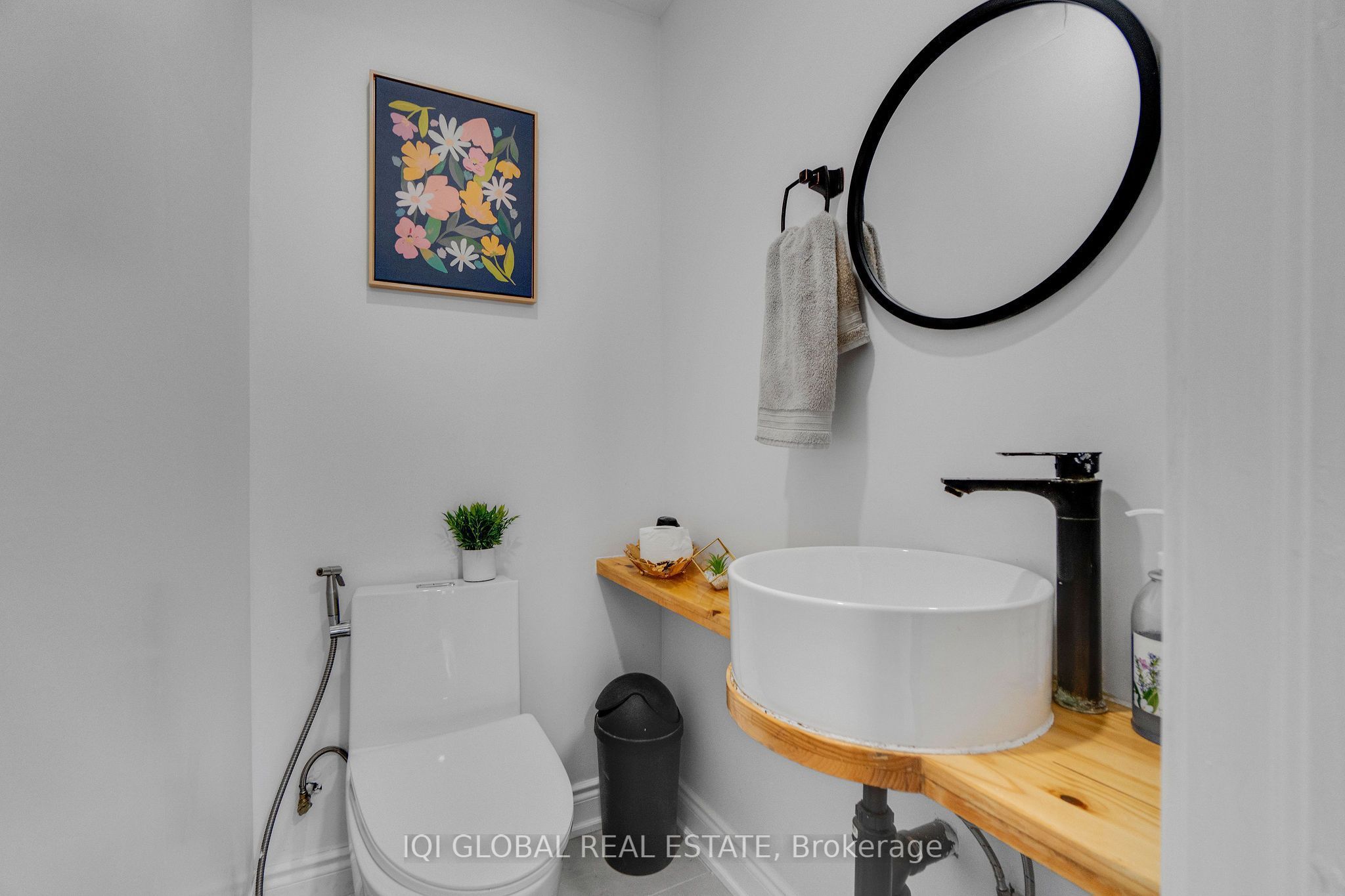 147 Tait Street Property Photo 24