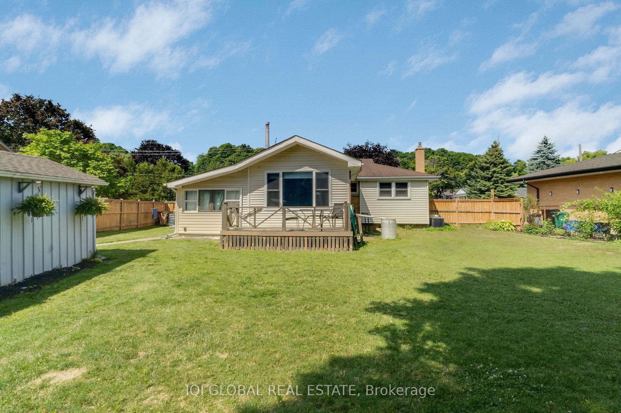 147 Tait Street Property Photo 40