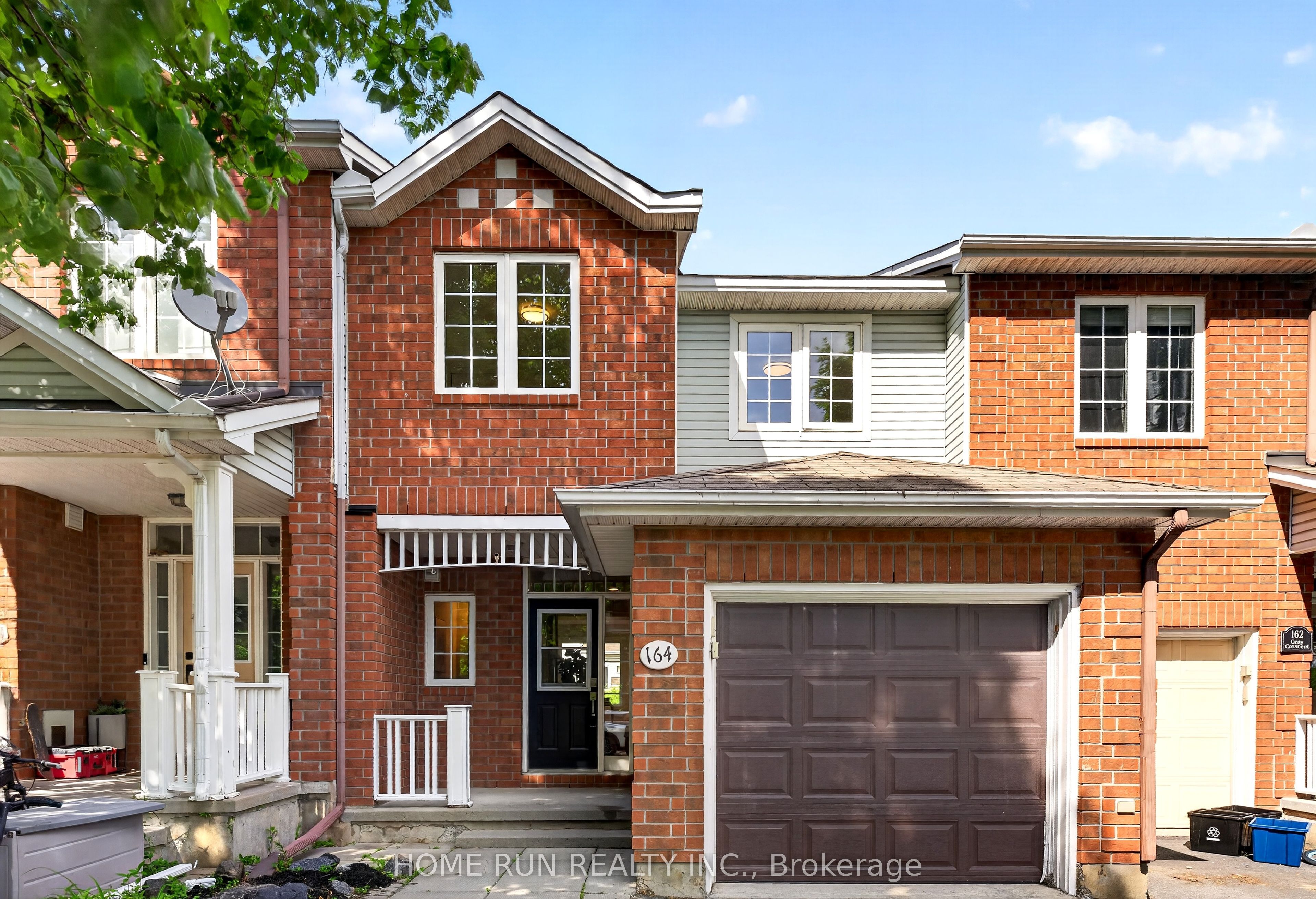 164 Gray Crescent Property Photo 1