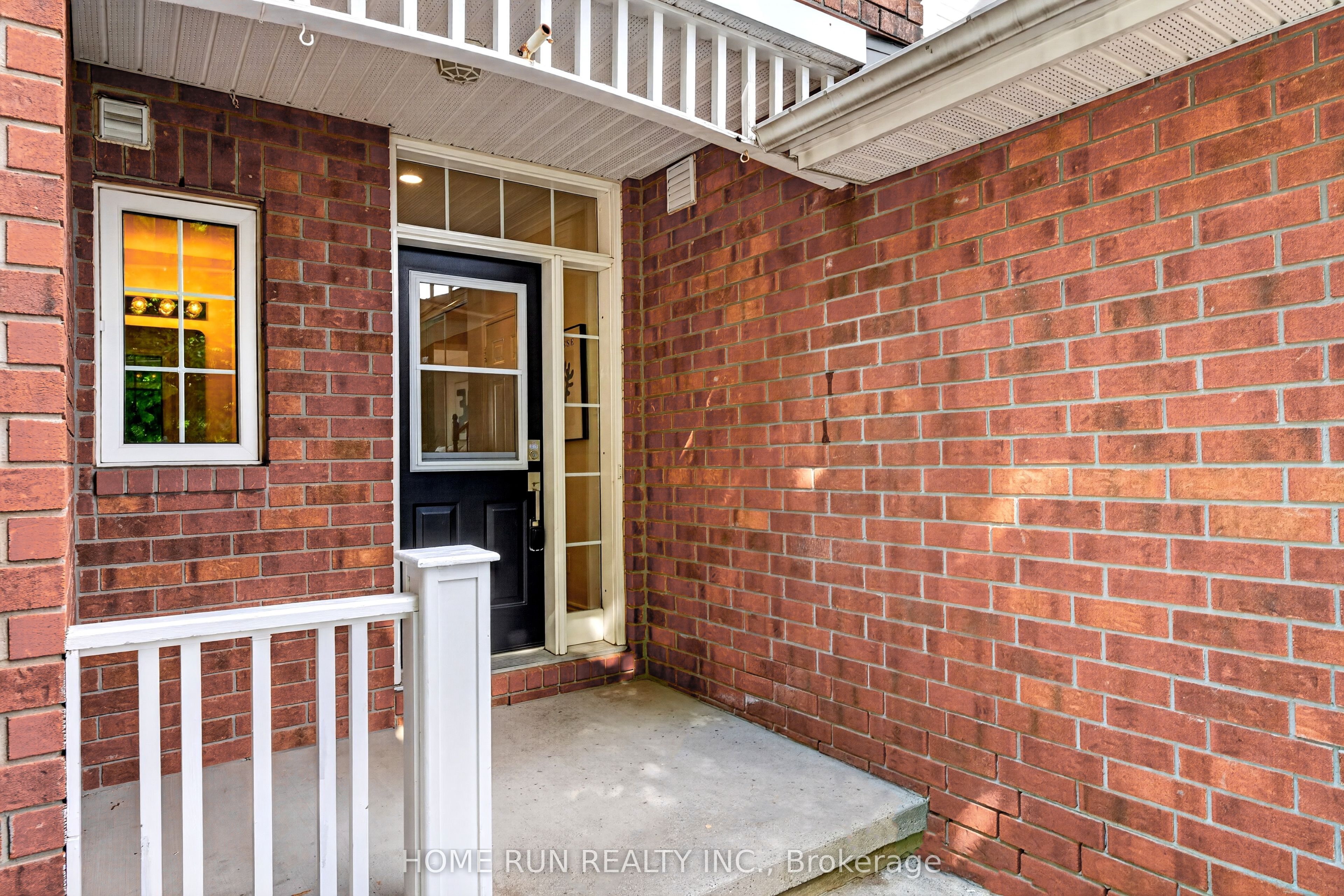 164 Gray Crescent Property Photo 2