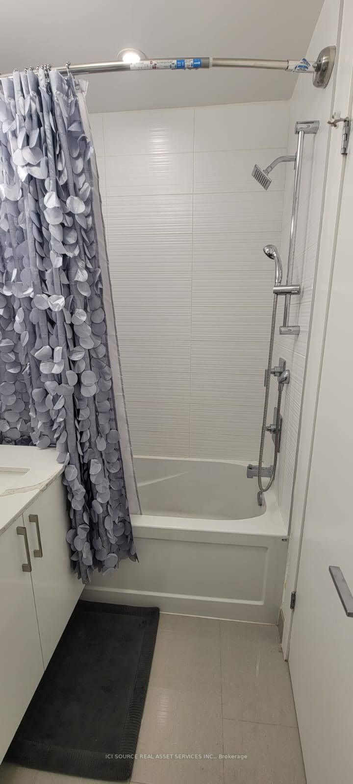 455 Charlton Avenue E 602 Property Photo 22