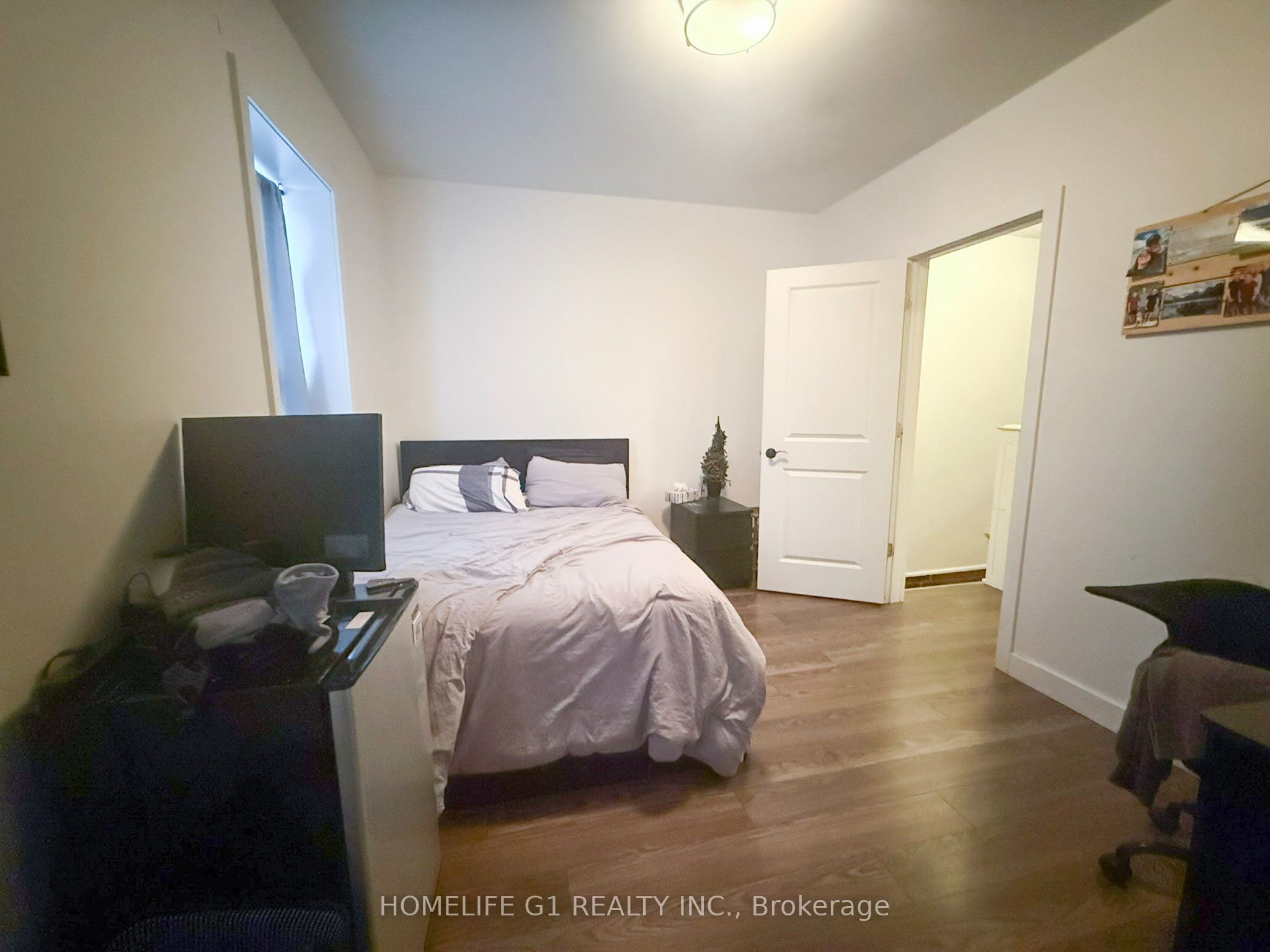 286 Hunter Street W Property Photo 13