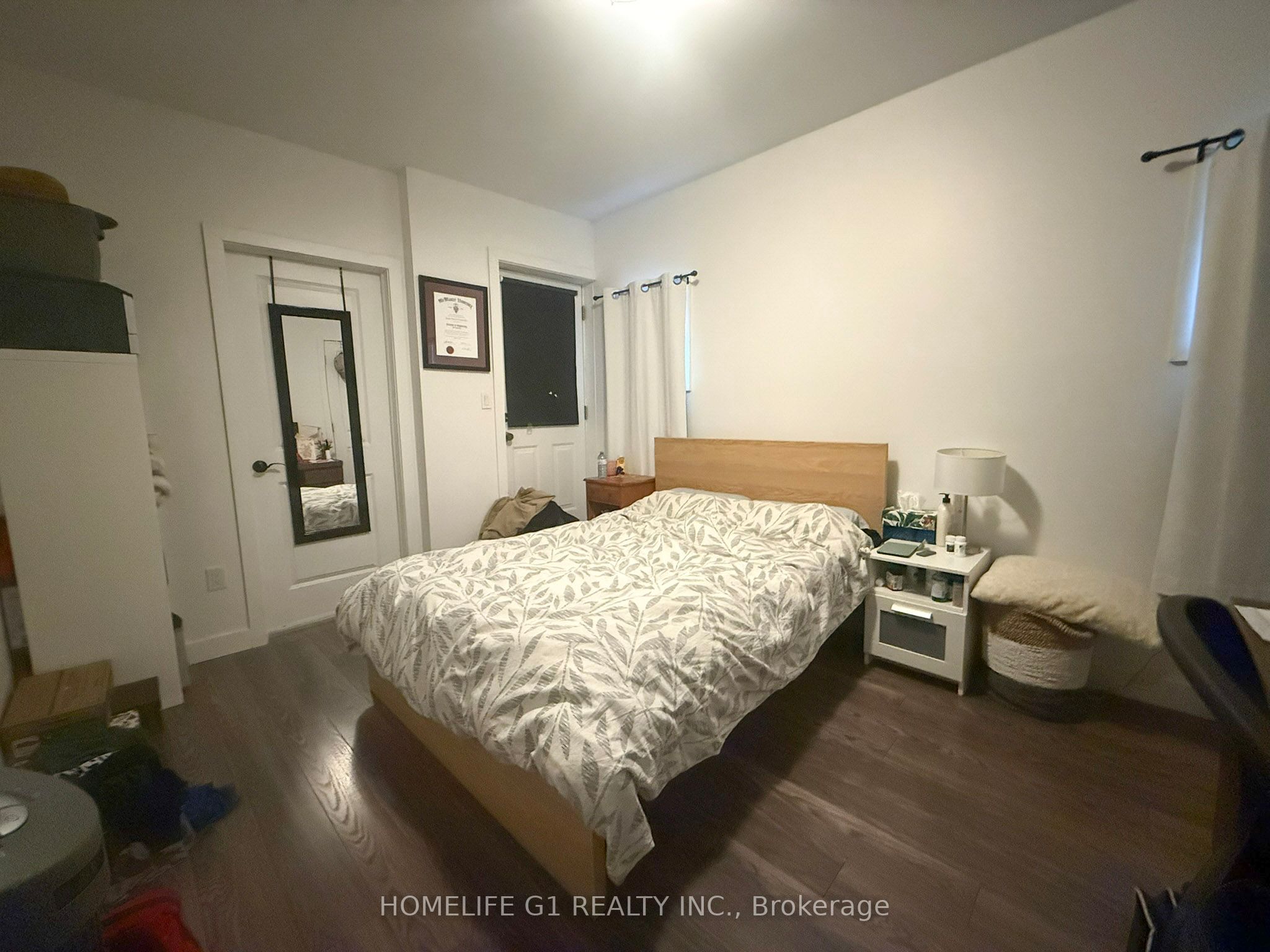 286 Hunter Street W Property Photo 17