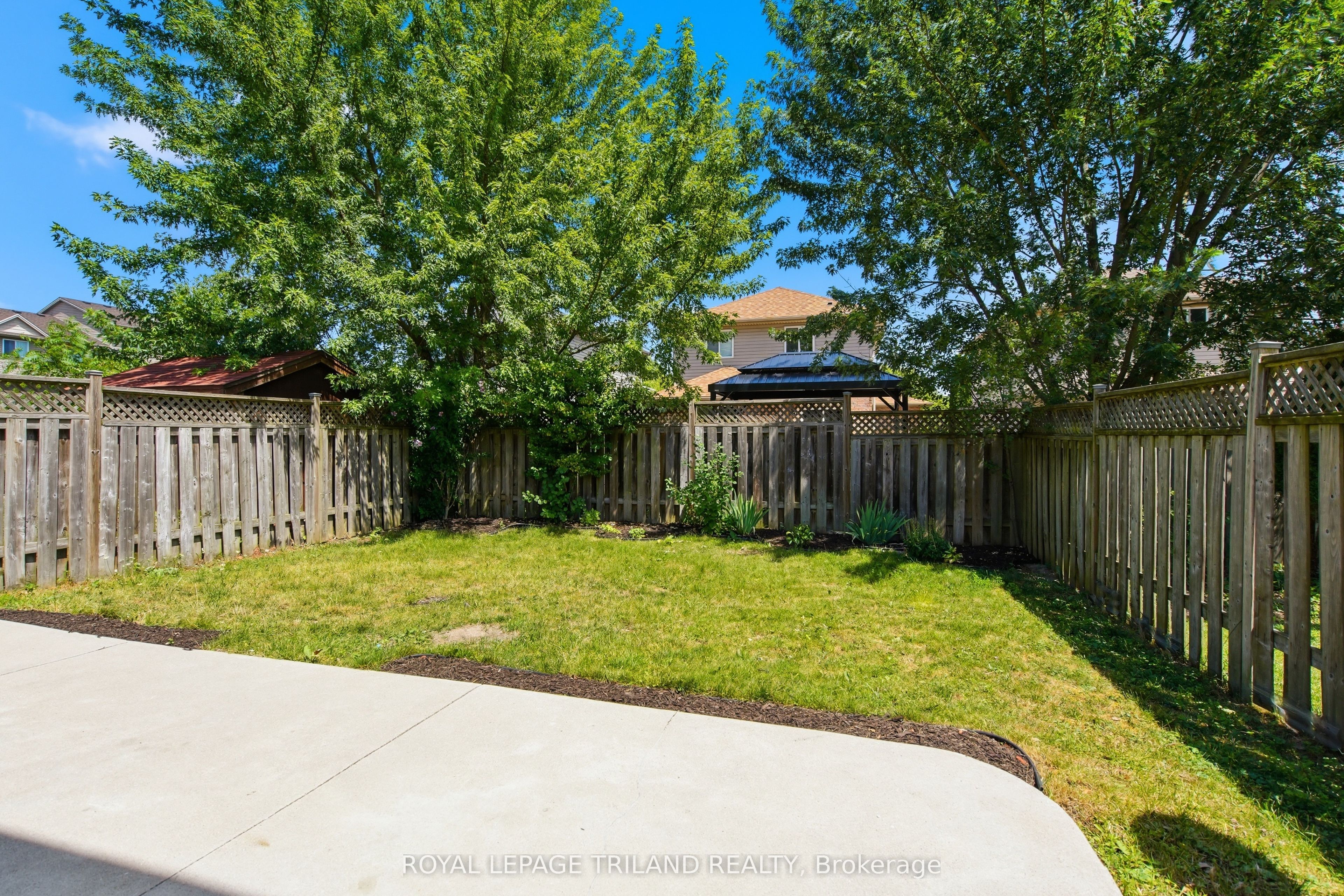 1942 Bloom Crescent Property Photo 26