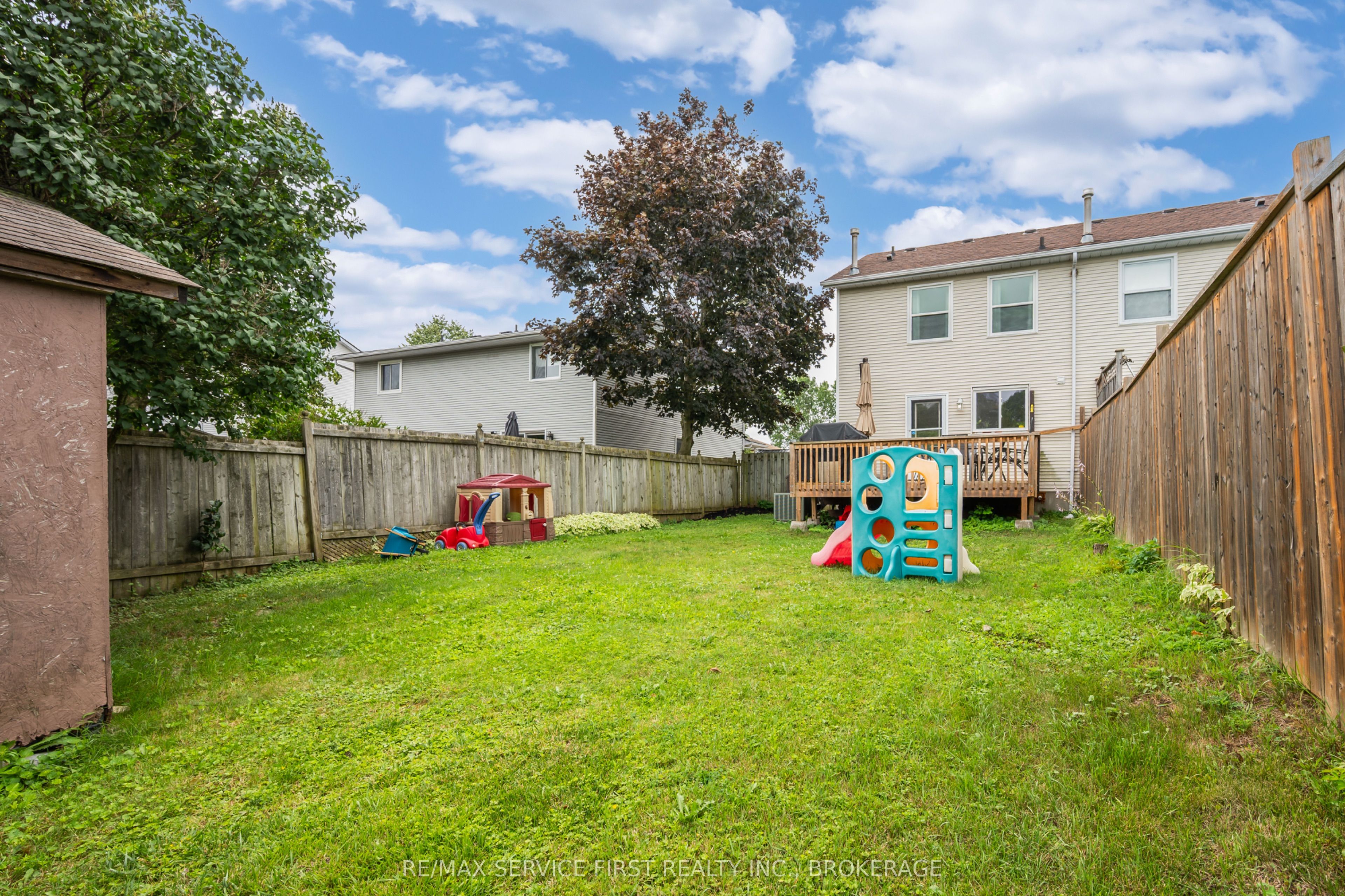 53 Mckeown Crescent Property Photo 4