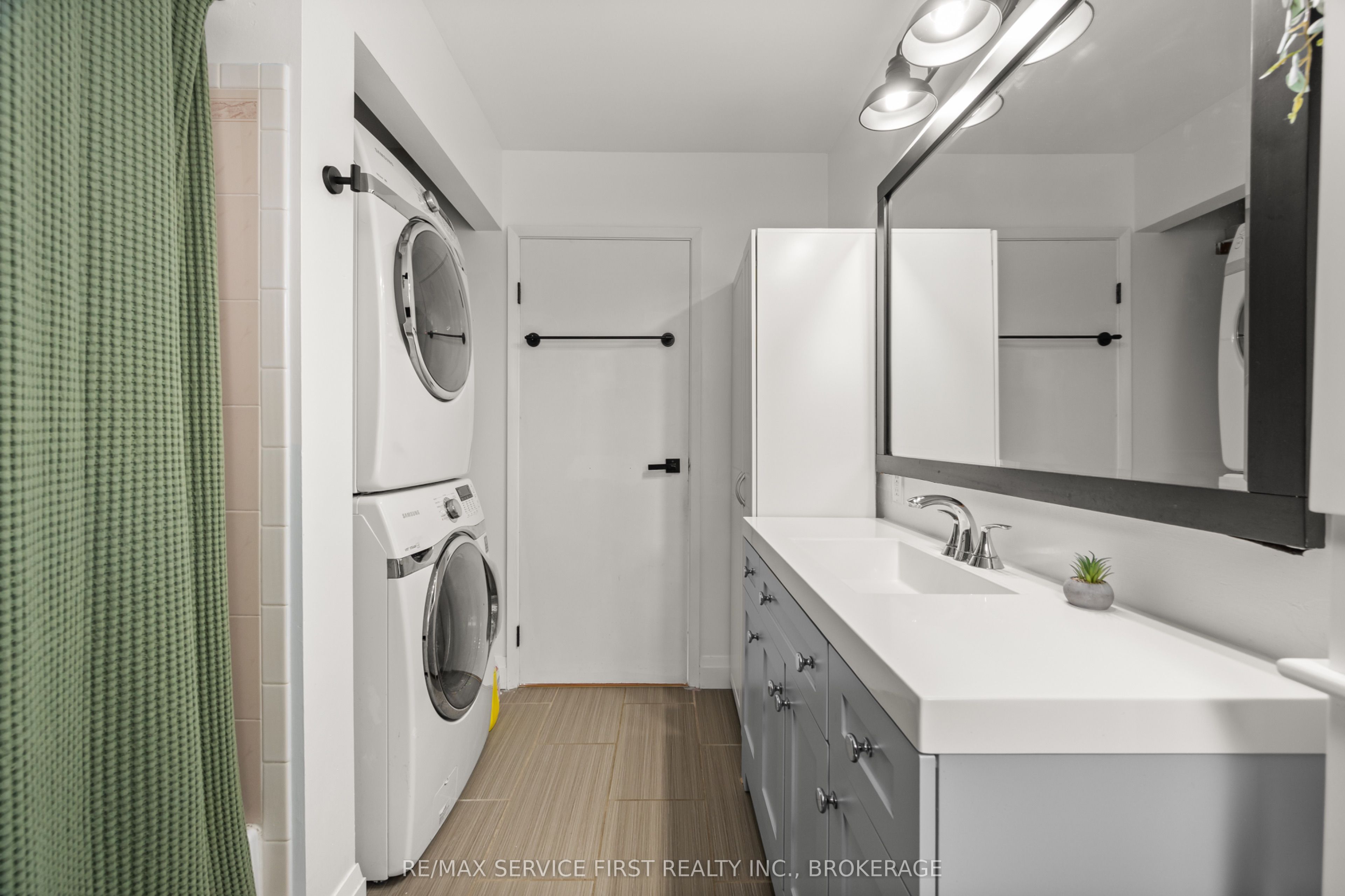 53 Mckeown Crescent Property Photo 18