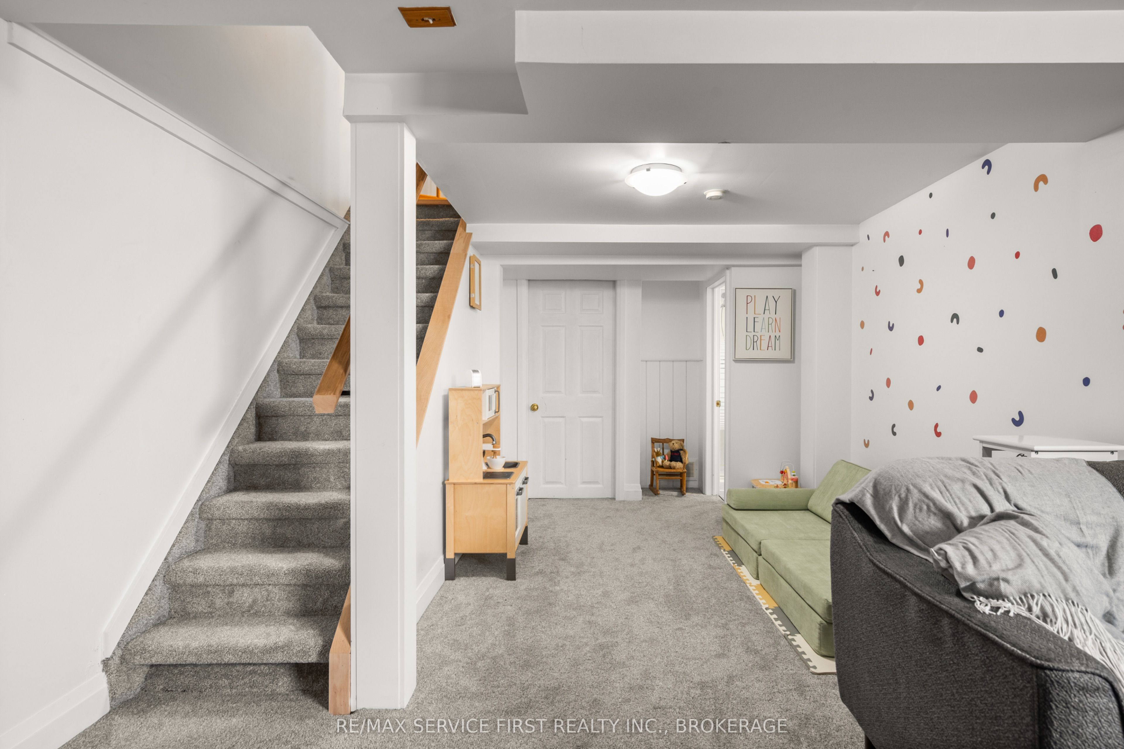53 Mckeown Crescent Property Photo 25