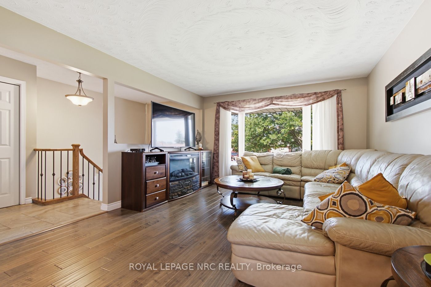 28 Rollins Drive Property Photo 6