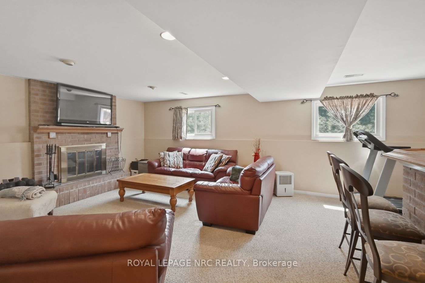 28 Rollins Drive Property Photo 25
