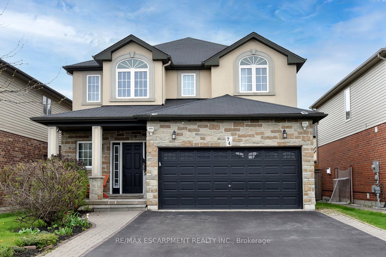74 Lampman Drive Property Photo 4