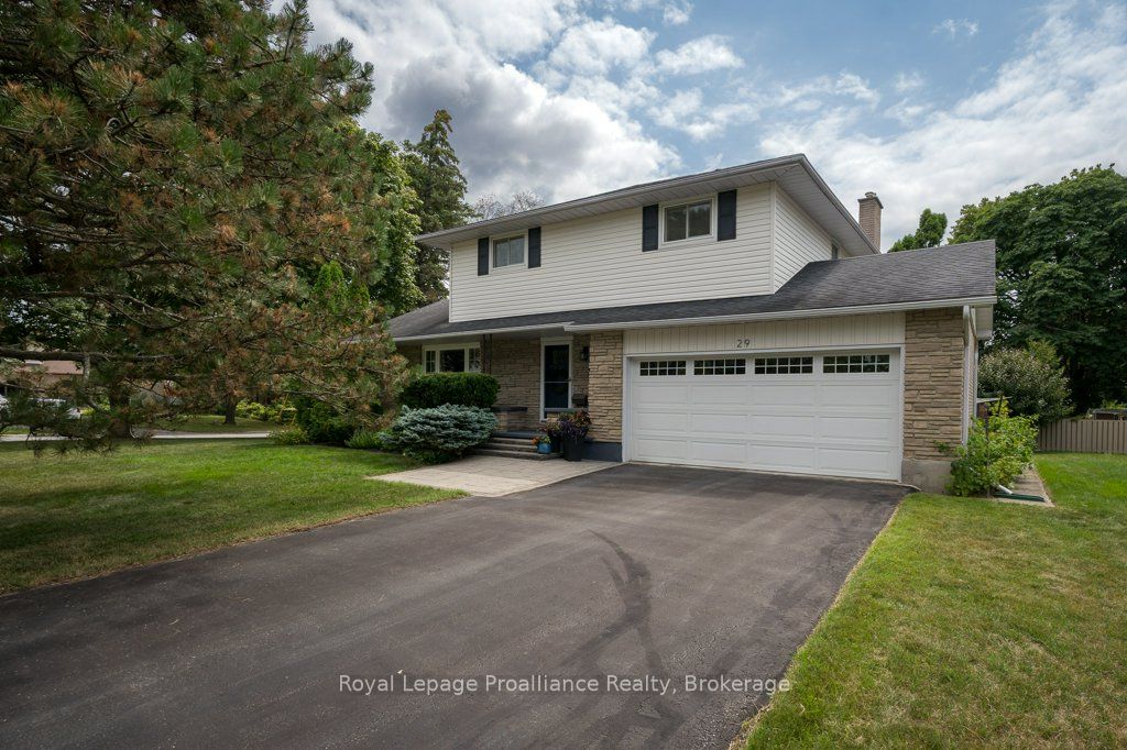 29 Hope Crescent Property Photo 1