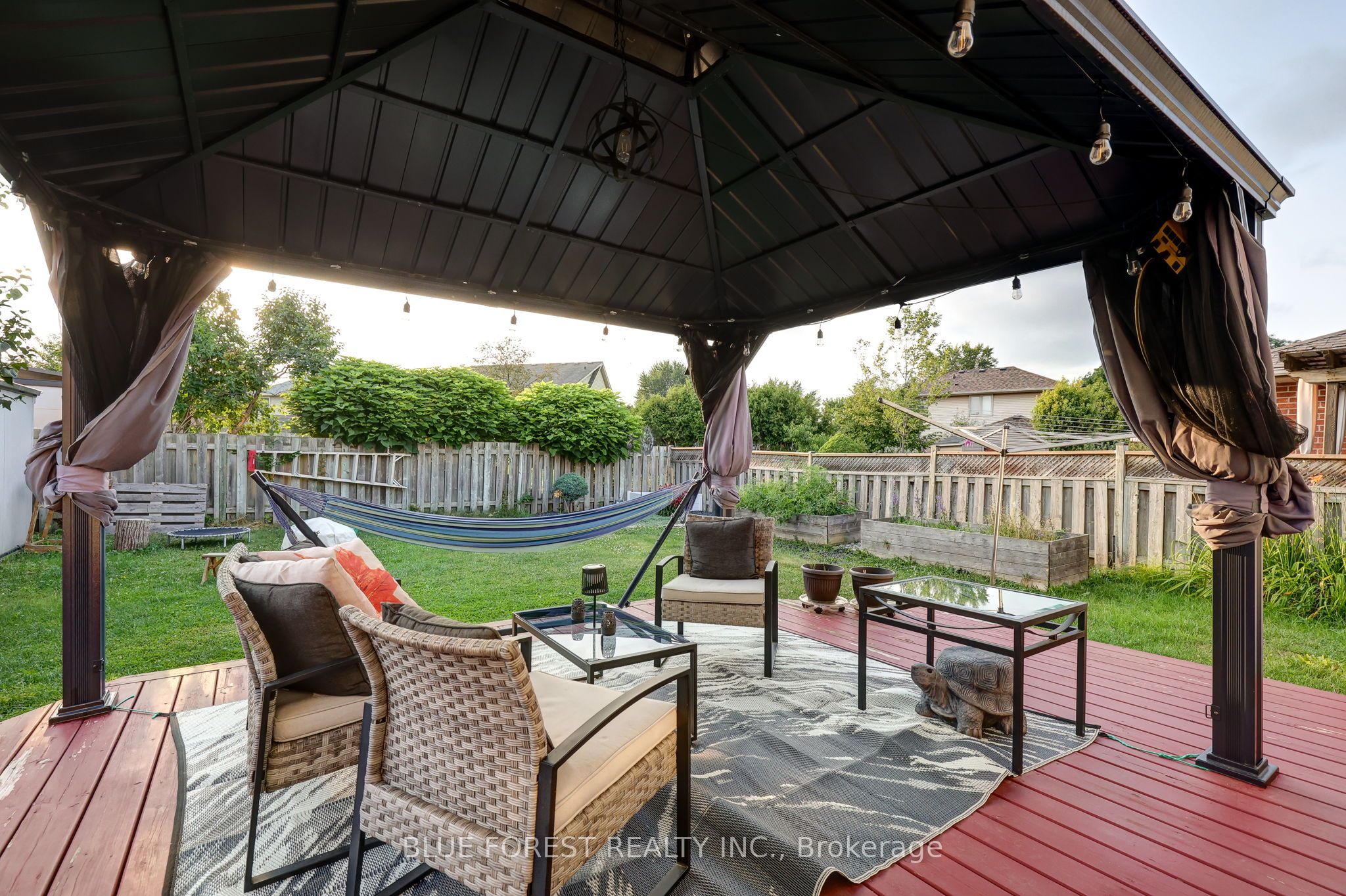 5 Bonaparte Lane Property Photo 43