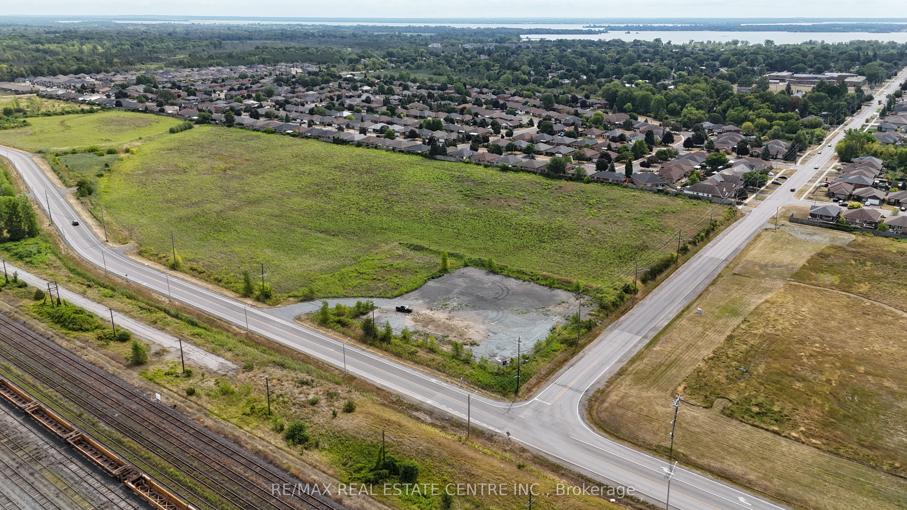 401 Farley Avenue Property Photo 3