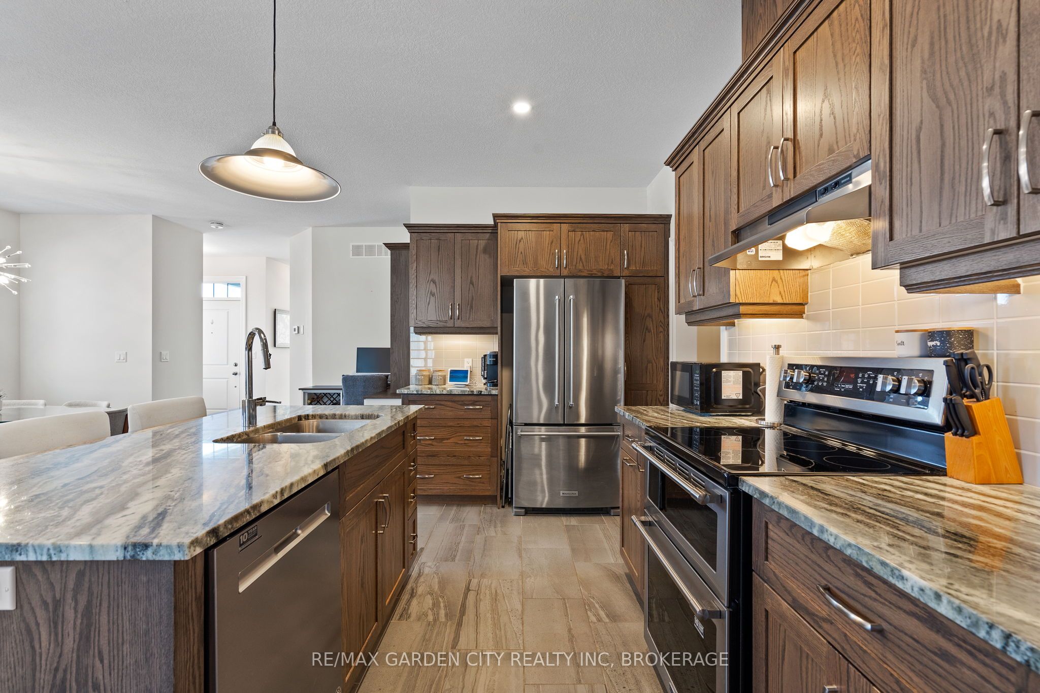54 Borden Trail Property Photo 4