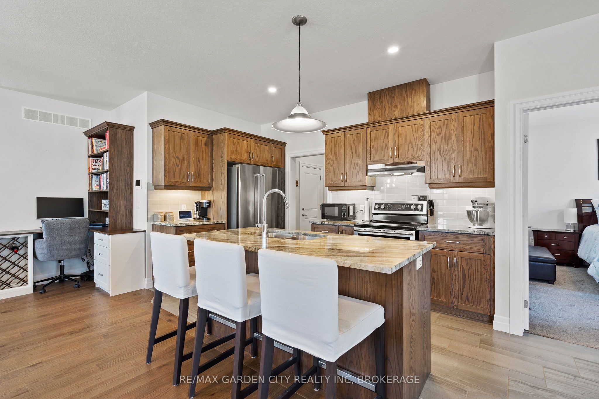 54 Borden Trail Property Photo 6