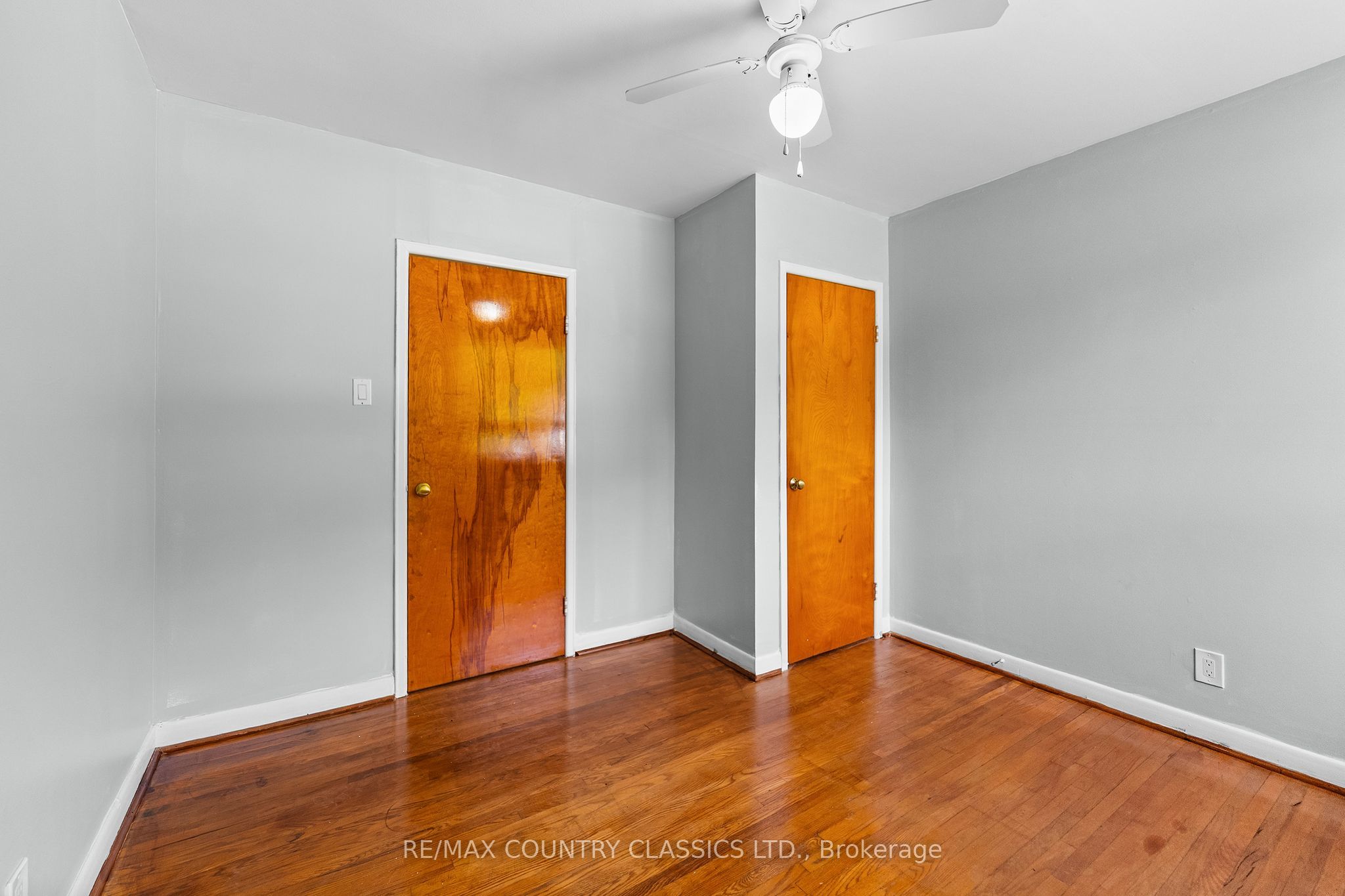 1043 Estates Road Property Photo 15