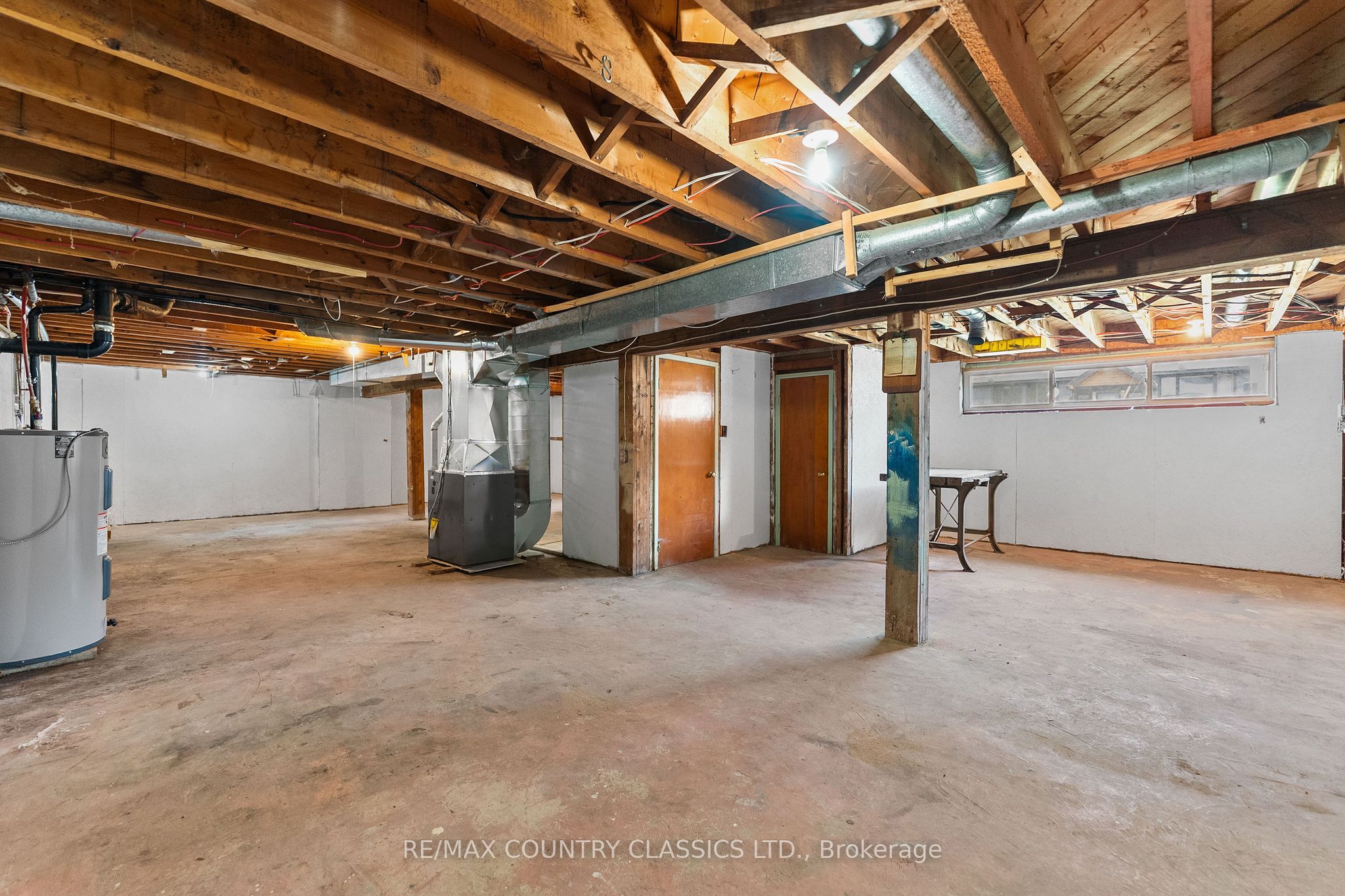 1043 Estates Road Property Photo 38