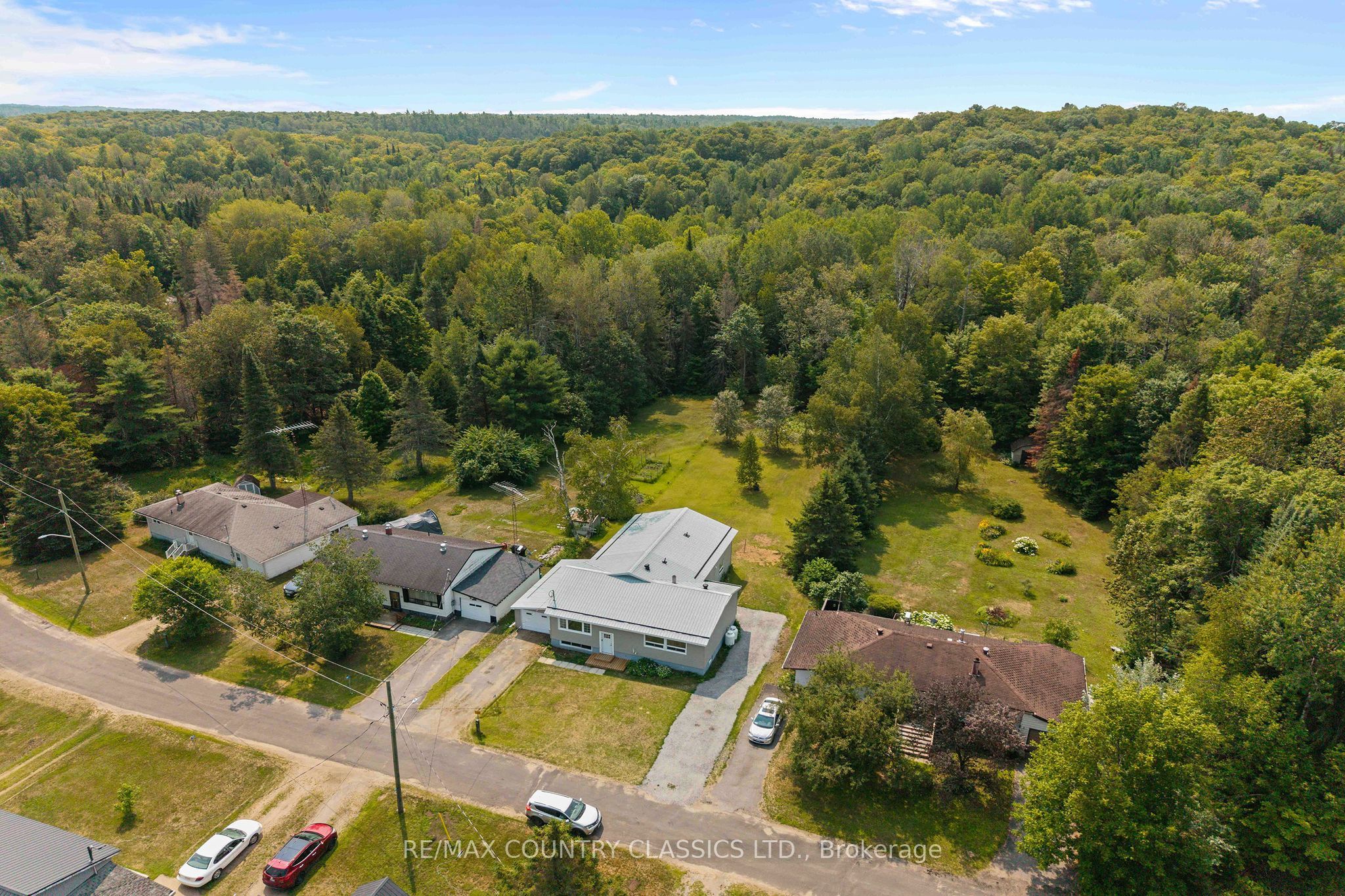 1043 Estates Road Property Photo 47