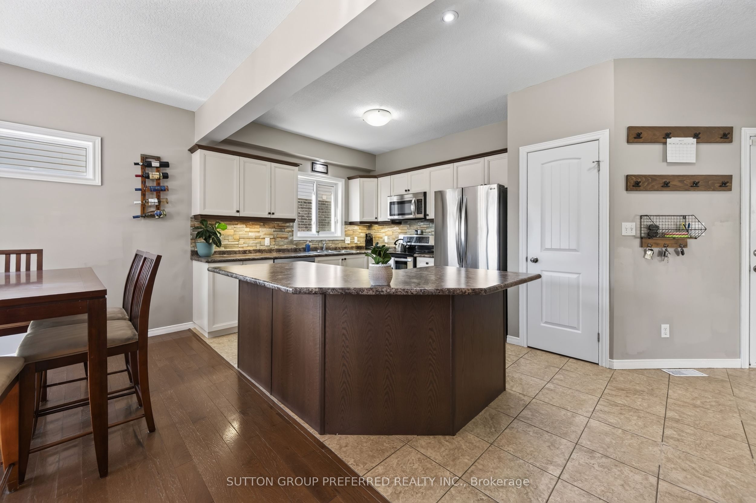 3288 Turner Crescent Property Photo 13