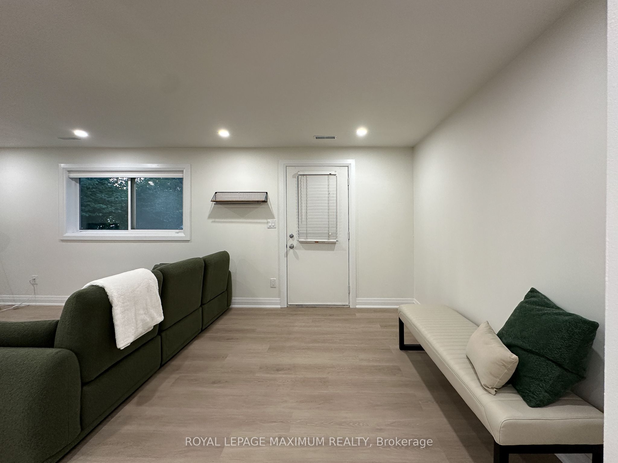 209844 Highway 26 W Property Photo 4