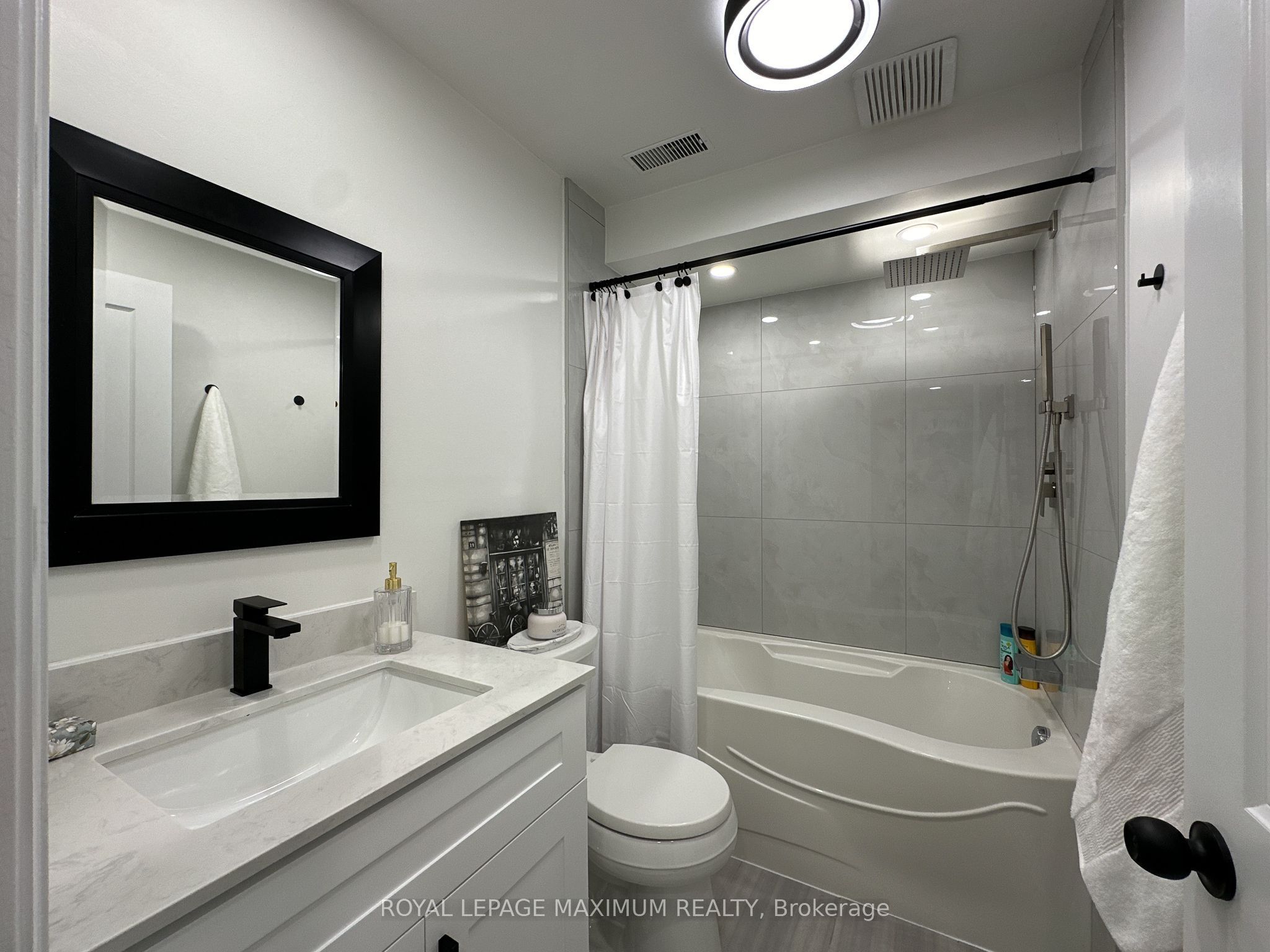 209844 Highway 26 W Property Photo 8